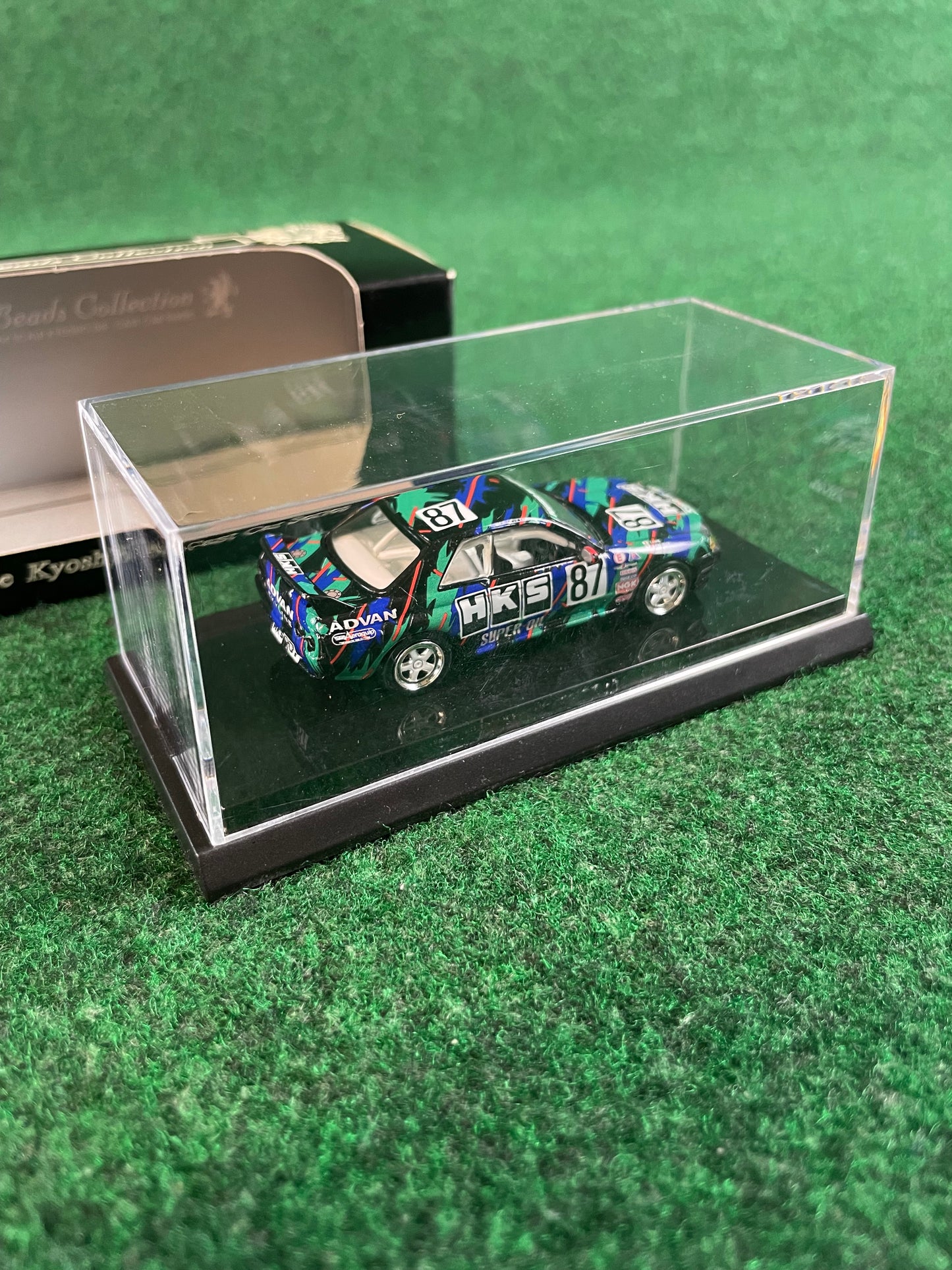 KYOSHO - Beads Collection 1992 & 1993 HKS Nissan Skyline R32 GT-R 1/64 Scale Diecast Set