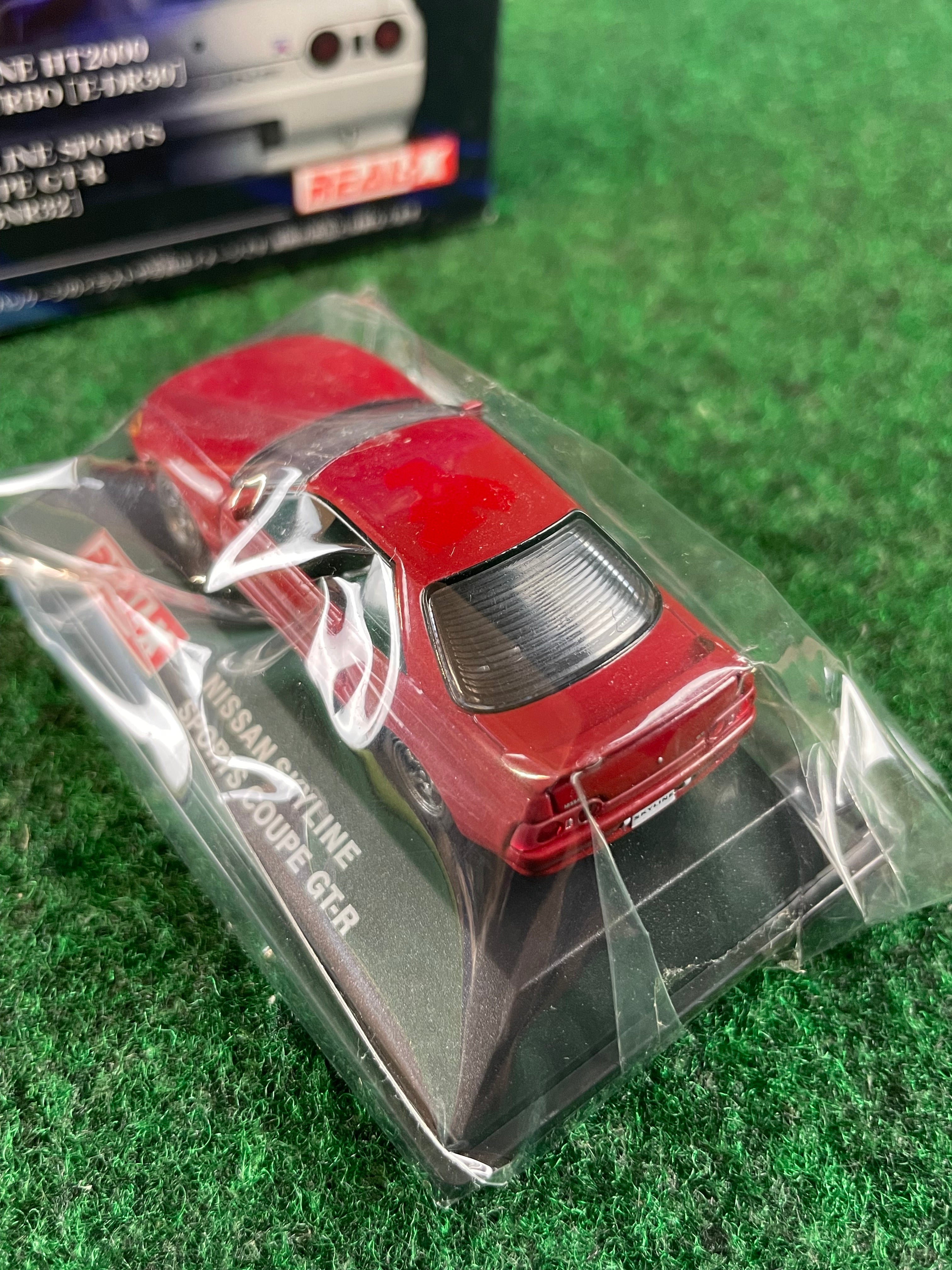 Nissan Skyline R32 GT-R (KYOSHO, SEGA & RealX) Model & Diecast Car