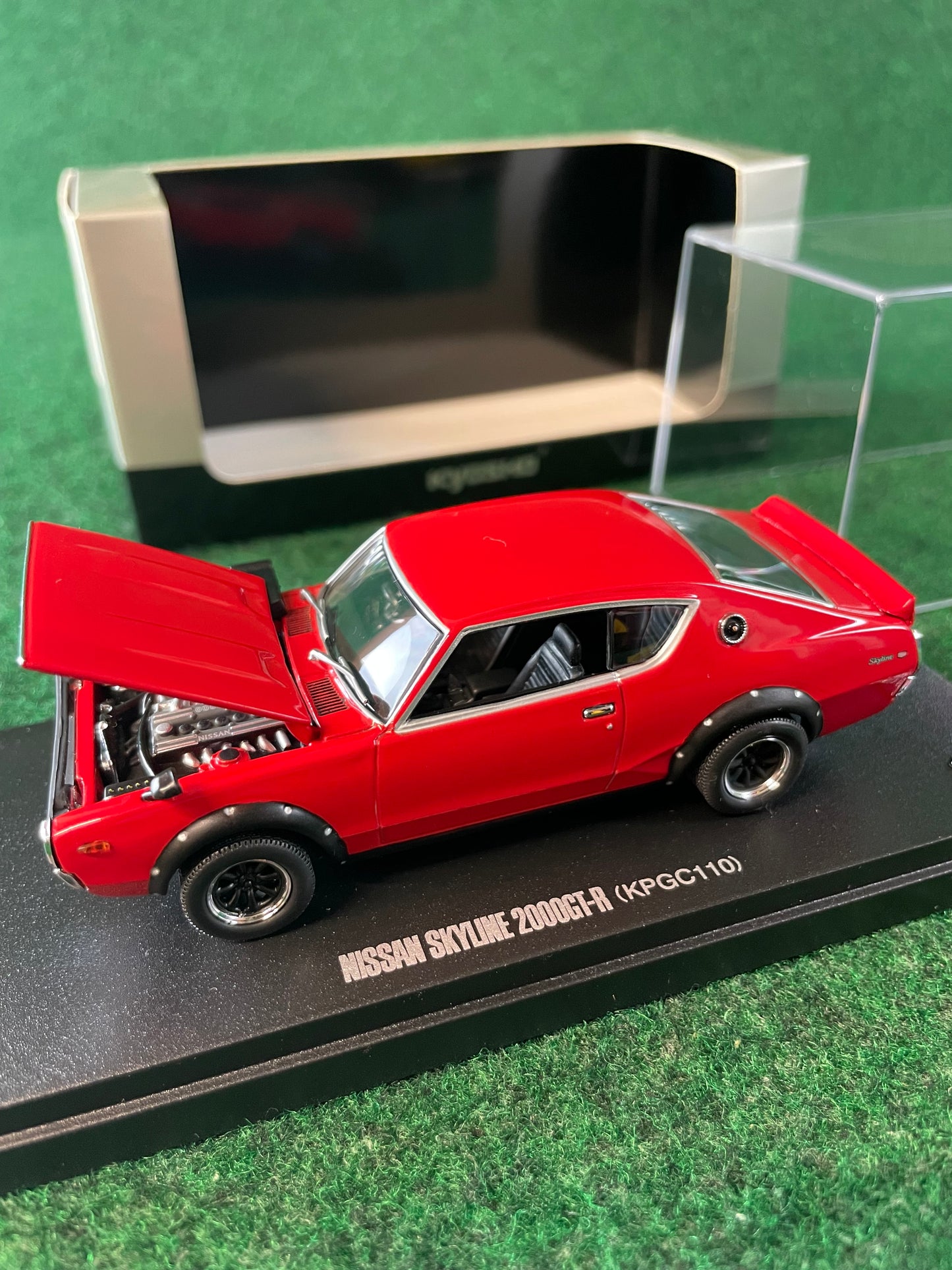 KYOSHO - Nissan Skyline Ken Mary GT-R KPGC110 Wide Wheel Version (Red) 1/43 Scale Diecast