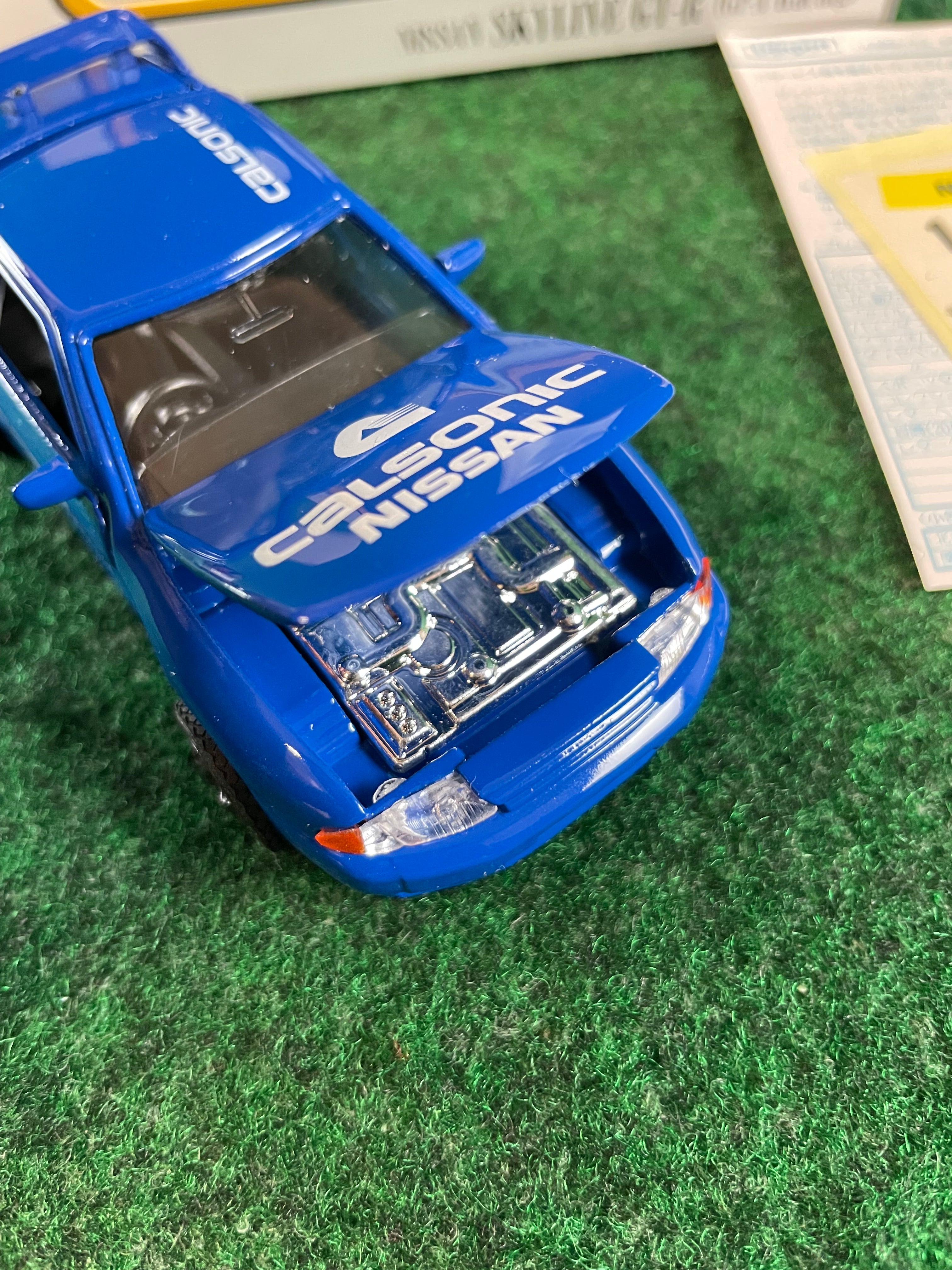 Diapet - Calsonic Group A & Debut Edition Nissan Skyline R32 GT-R