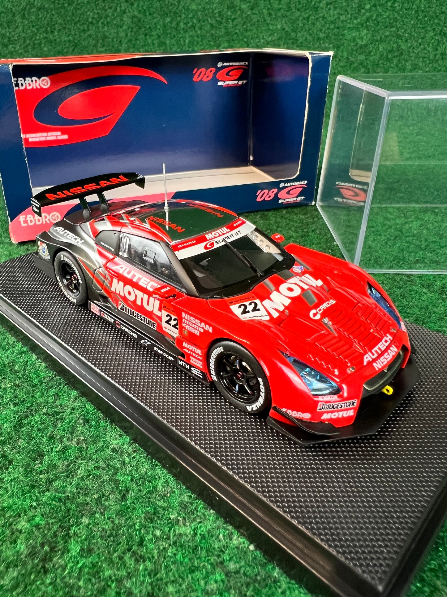 EBBRO SuperGT 2008 Motul Autech Nissan R35 GTR 1/43 Scale Diecast