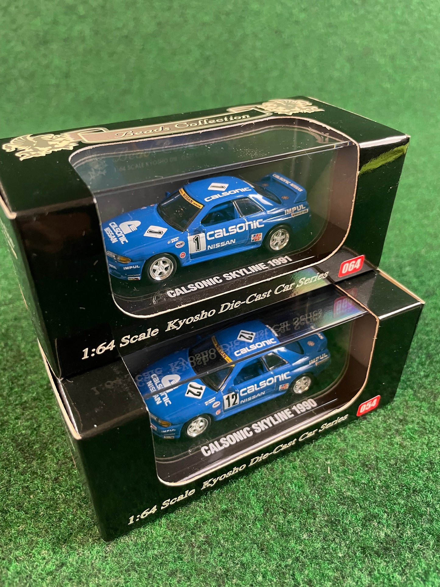 KYOSHO - Beads Collection 1990 & 1991 Calsonic IMPUL Nissan Skyline R32 GT-R 1/64 Scale Diecast Set