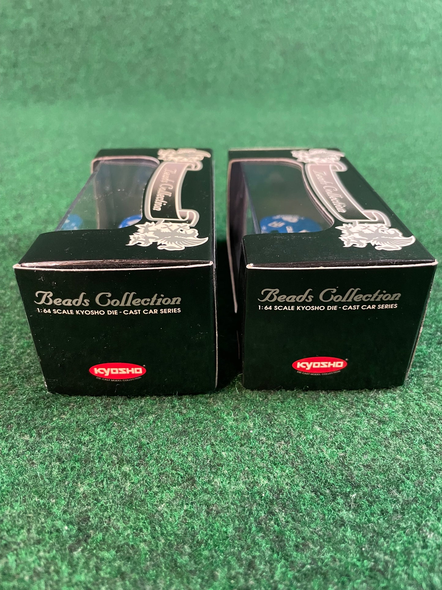 KYOSHO - Beads Collection 1990 & 1991 Calsonic IMPUL Nissan Skyline R32 GT-R 1/64 Scale Diecast Set