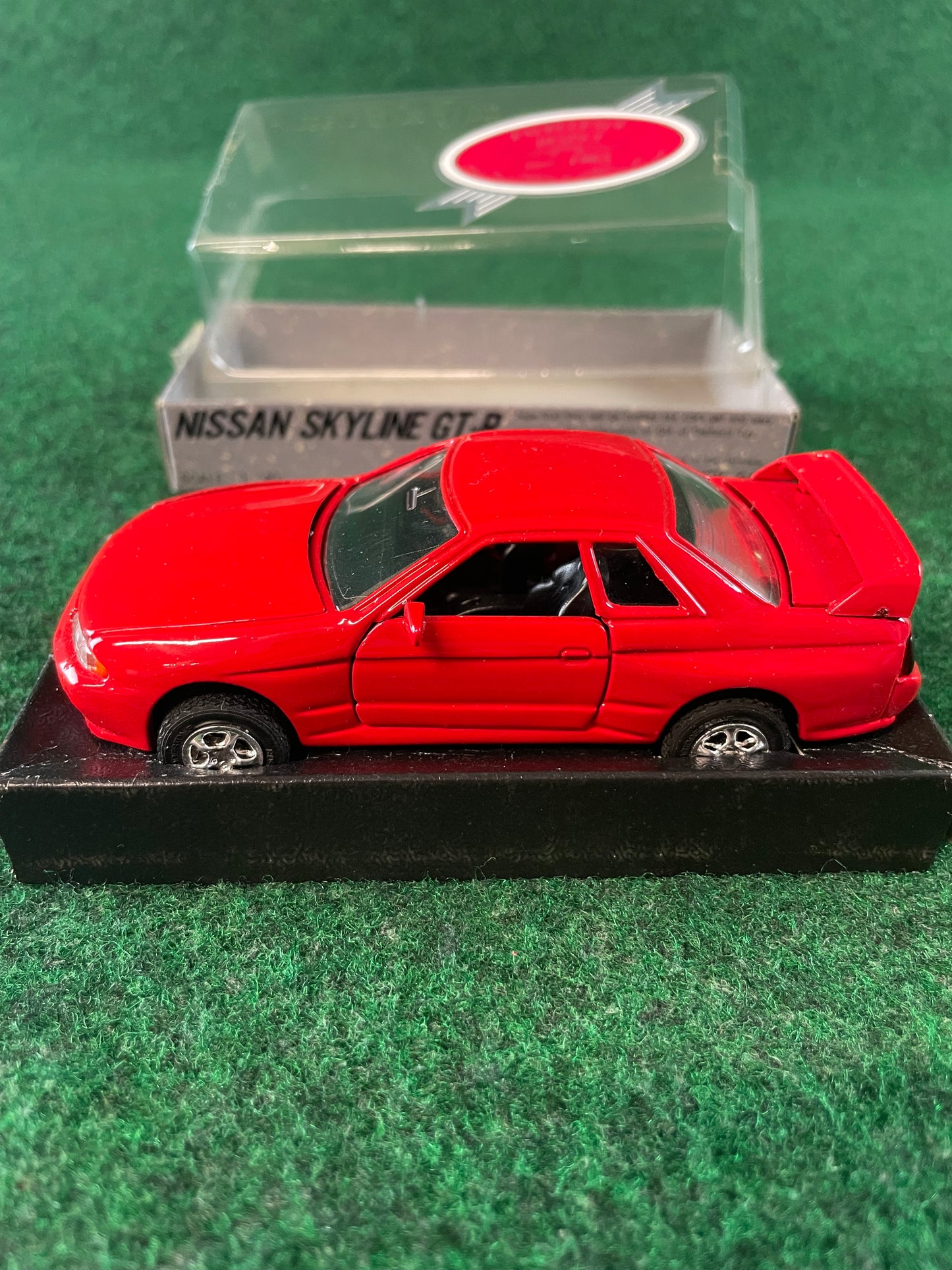 Diapet - Red Nissan Skyline R32 GT-R 1/40 Scale Diecast