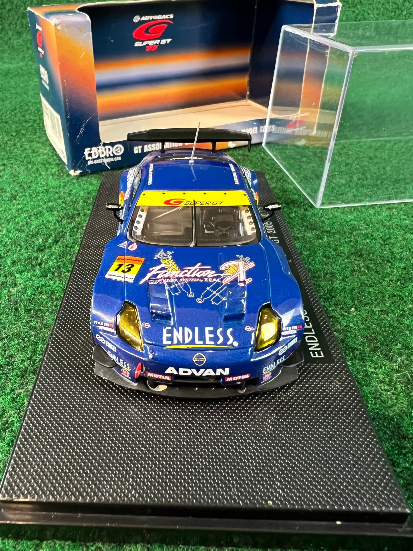 EBBRO SuperGT Endless Advan 2005 Nissan Fairlady Z 1/43 Scale Diecast