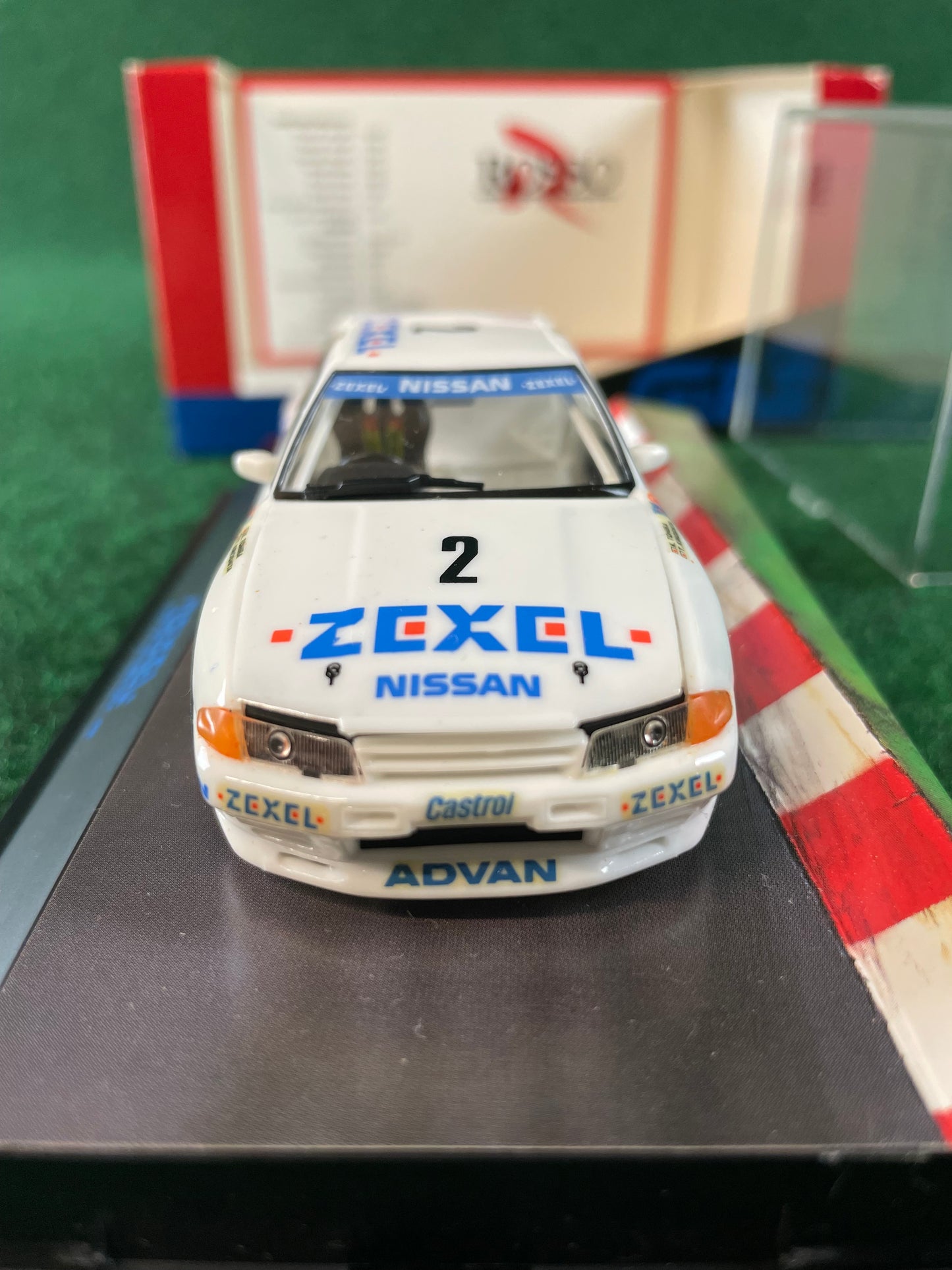 ROSSO - Zexel No. 2 Nissan Skyline R32 GT-R (2) 1/43 Scale Model Car