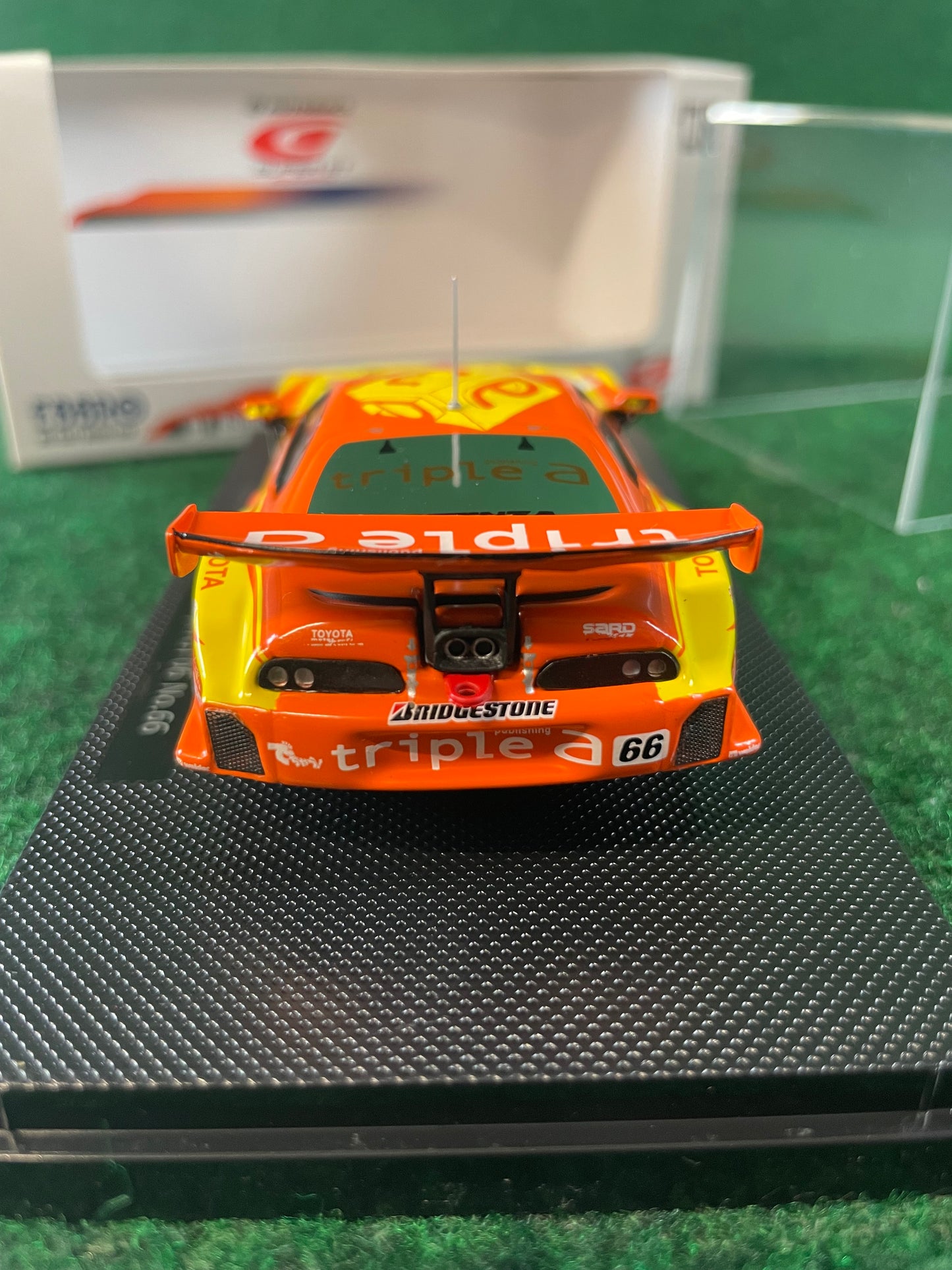 EBBRO -  SuperGT 2006 triple a SARD Toyota Supra No. 66 1/43 Scale Diecast