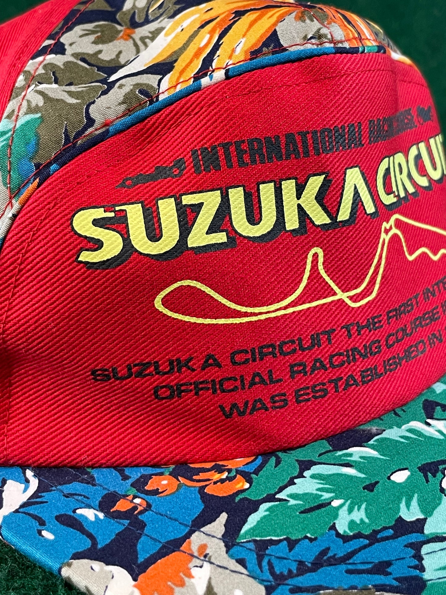 Suzuka Circuit - International Racing Course Vintage Adjustable 7-Panel Tropical Floral Hat