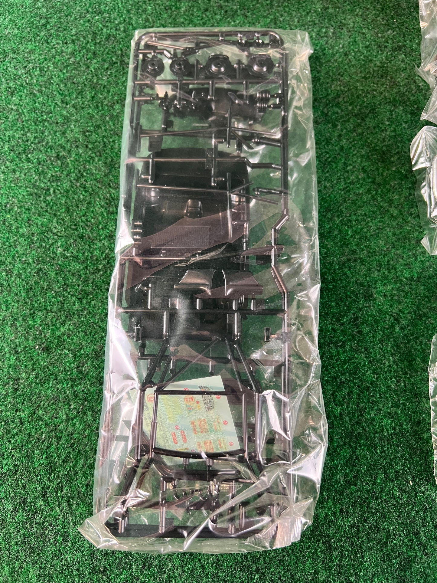 Tamiya - HKS Group A Nissan Skyline R32 GTR 1/24 Scale Model