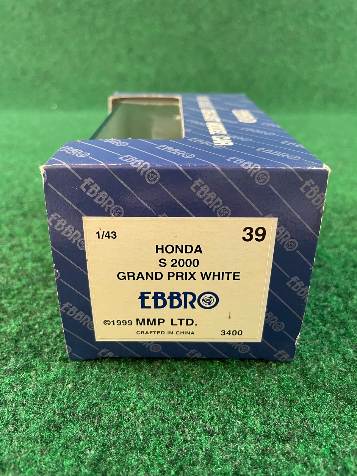 EBBRO 1999 Honda S2000 (Grand Prix White) 1/43 Scale Diecast