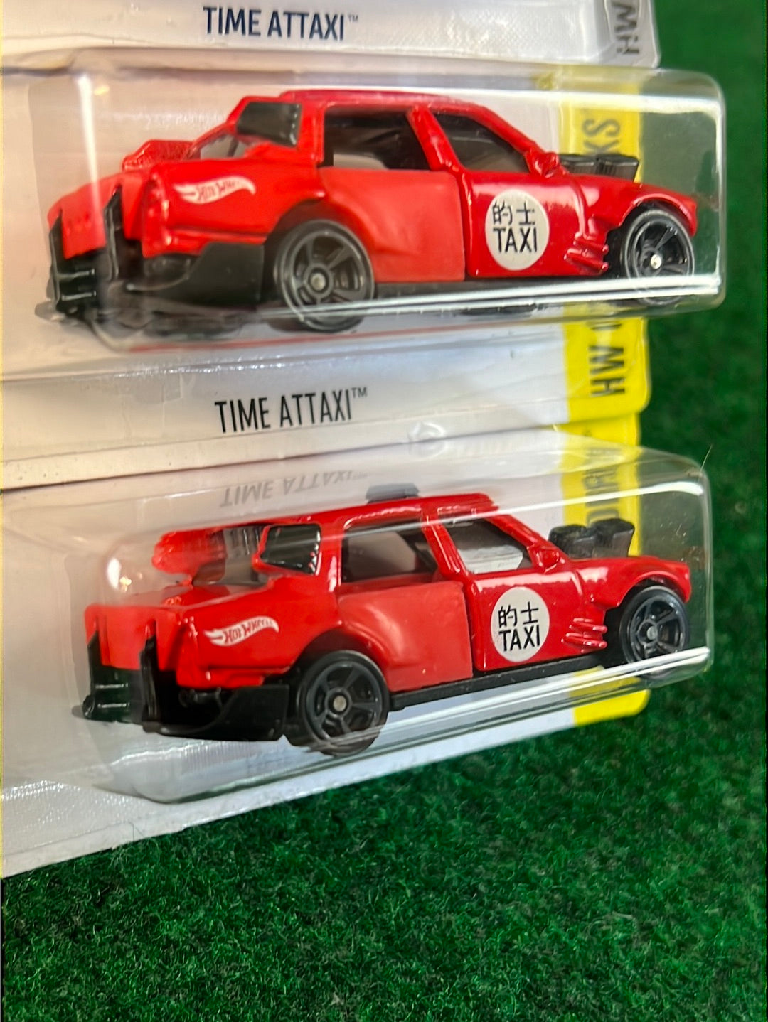 Hot Wheels - Time Attaxi - Set of 3