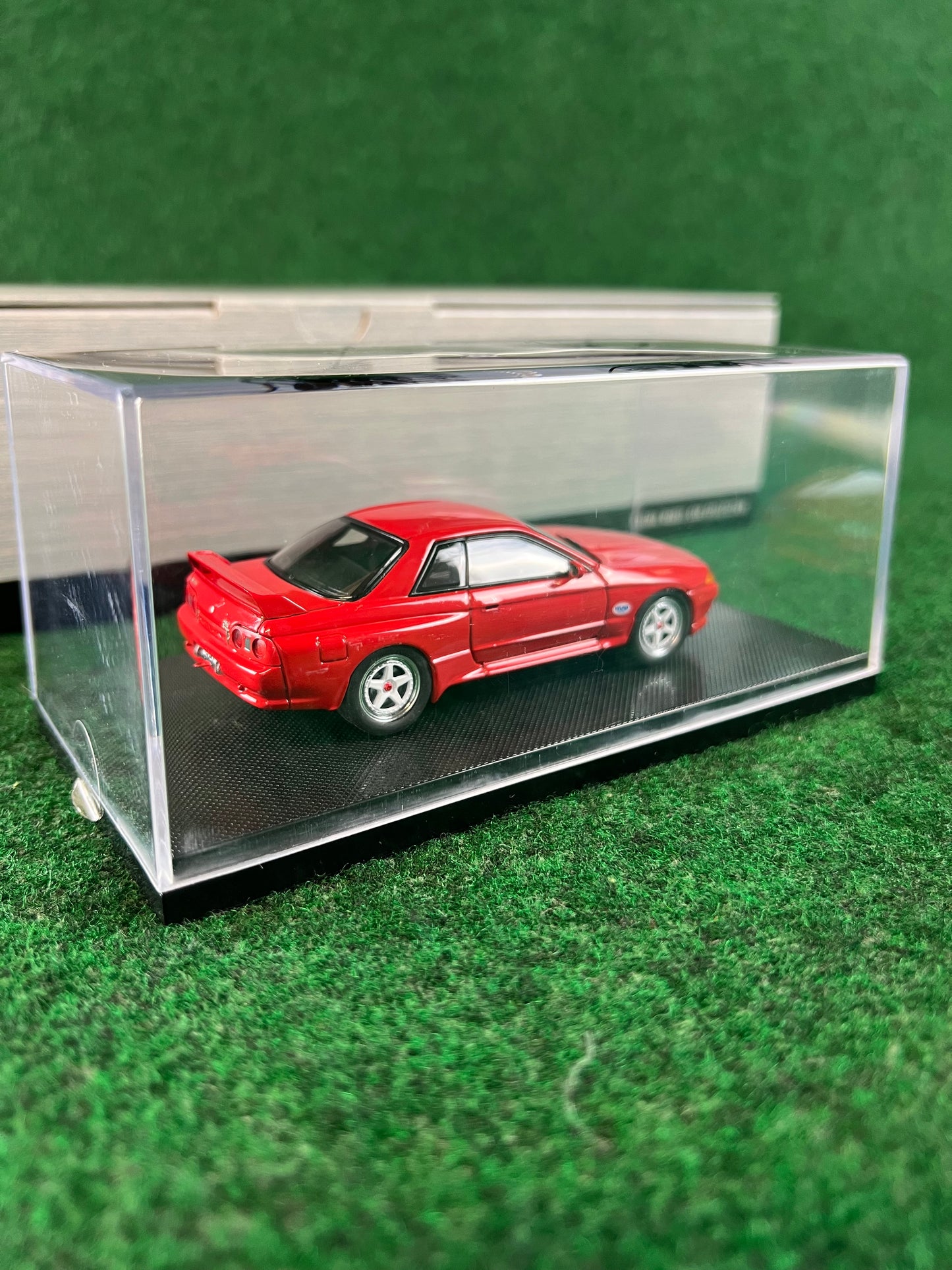 EBBRO - Nissan Skyline R32 GT-R Group A Prototype Limited Edition & Autographed 1/43 Scale Diecast Car