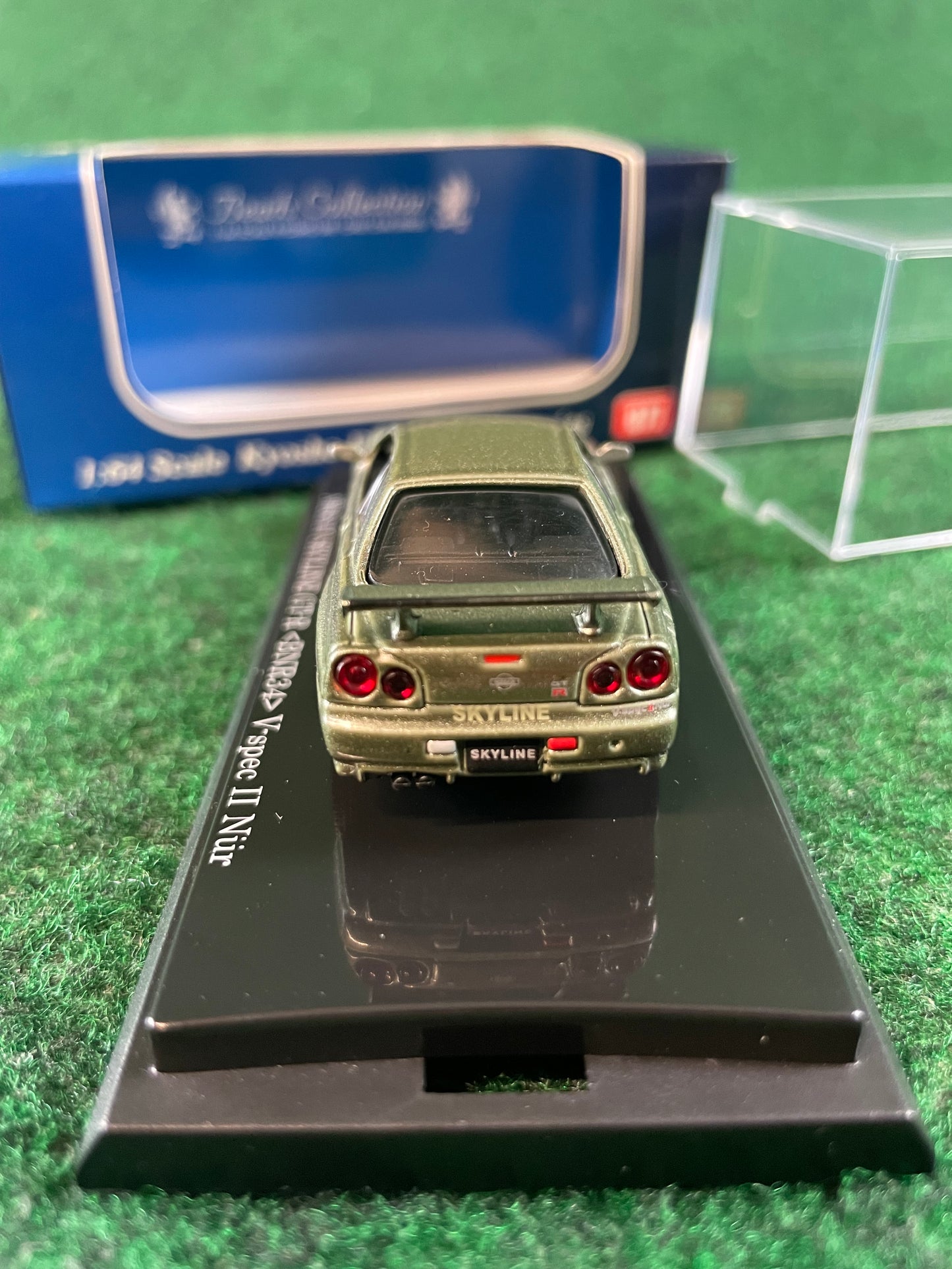 KYOSHO - Beads Collection Millennium Jade Nissan Skyline R34 VSPEC II Nur GT-R 1/64 Scale Diecast