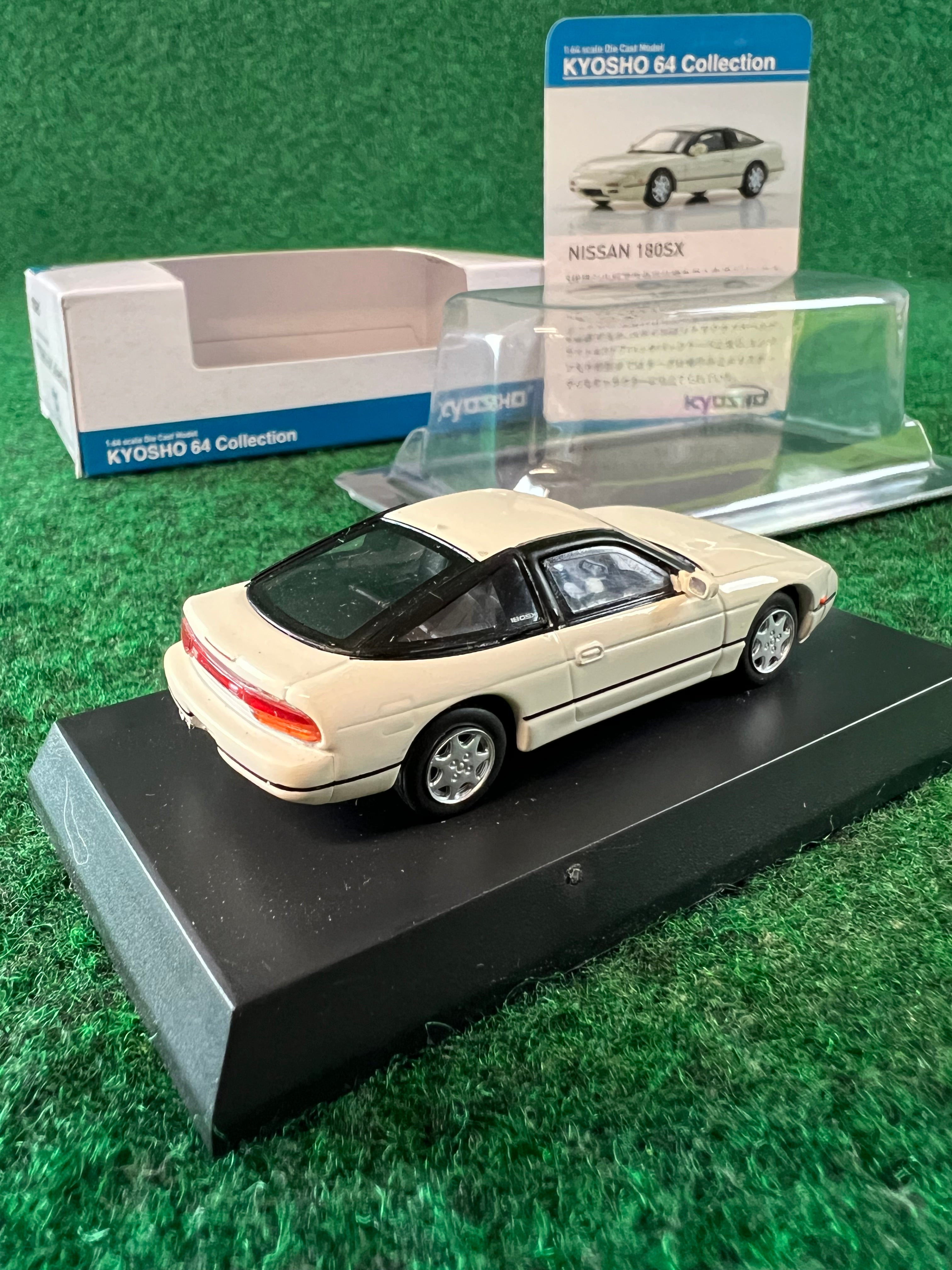 京商GTspiritGTSRWB993 1/18 KYOSHO 64 Collection - Nissan 180sx (White) 1/64 Scale Diecast Car