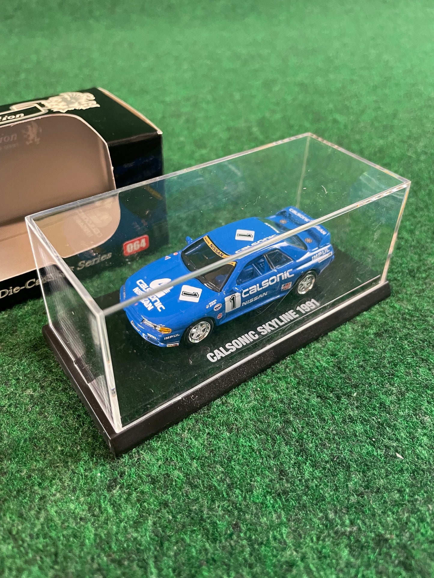 KYOSHO - Beads Collection 1990 & 1991 Calsonic IMPUL Nissan Skyline R32 GT-R 1/64 Scale Diecast Set