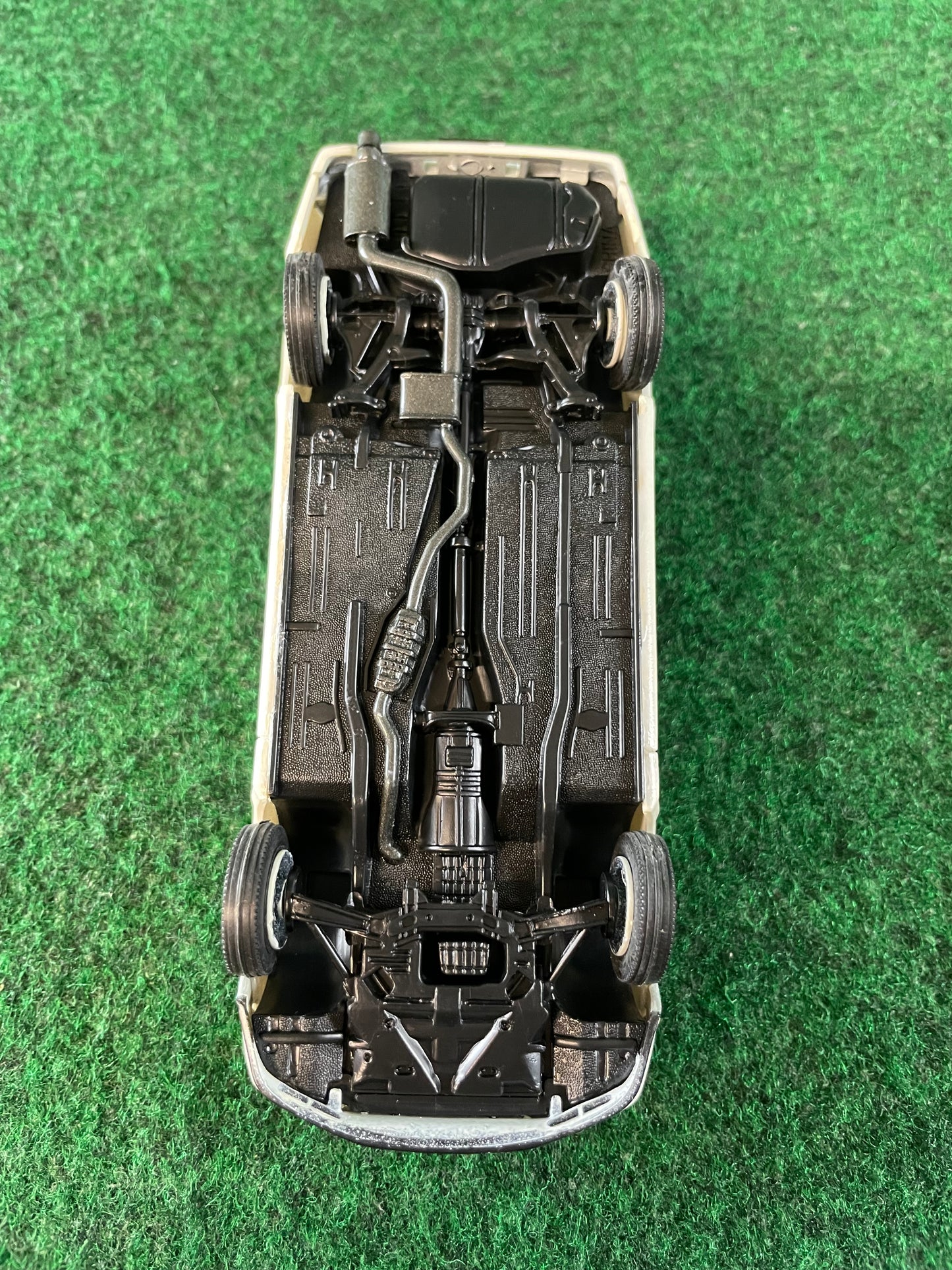 Owners Club - Nissan Skyline R32 GT-R Completed 1/32 Scale Plastic Model Cars