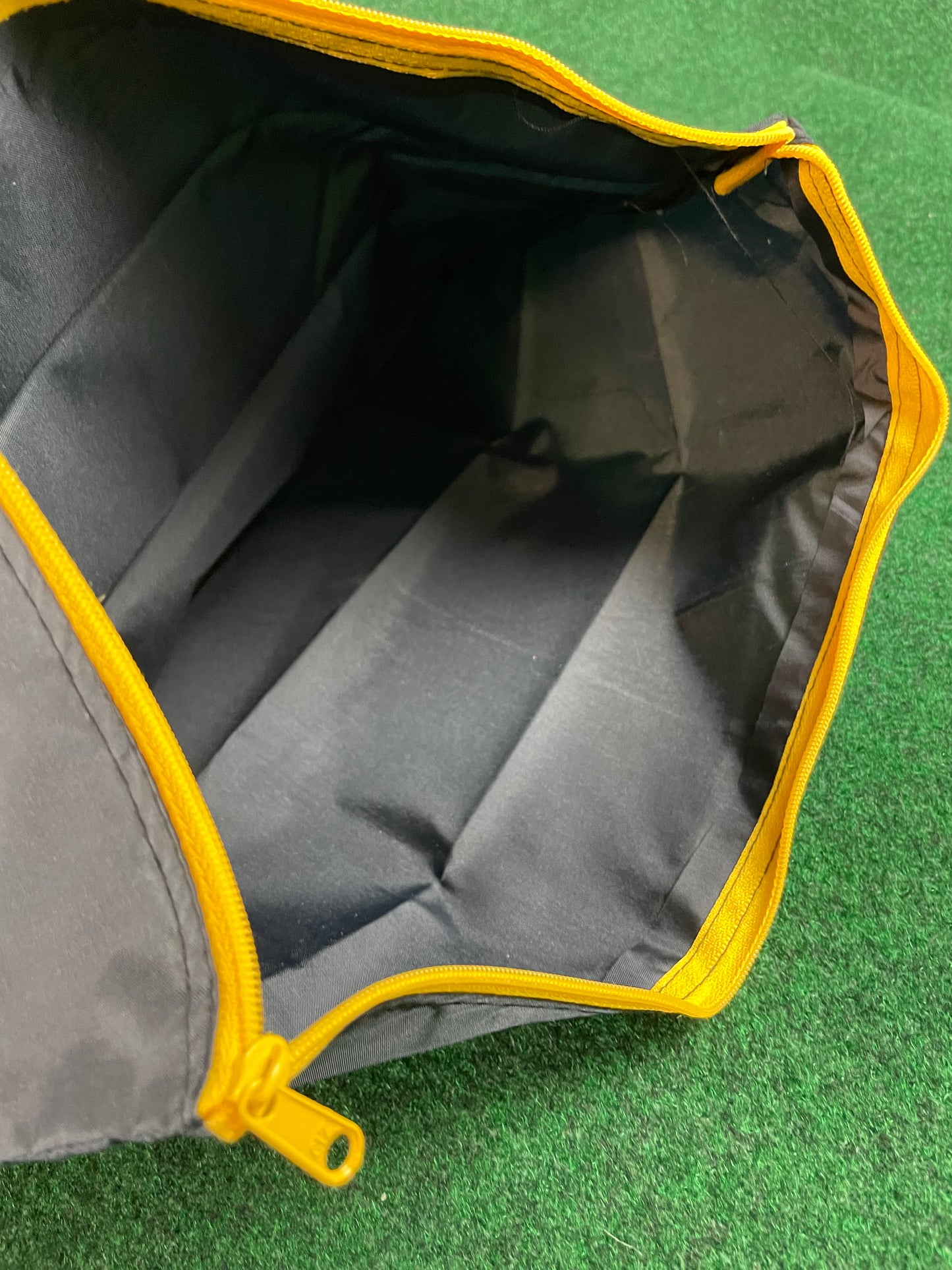 Nissan Skyline R32 GTS-T Type M - Green, Red and Yellow Zipper Bags Complete Set