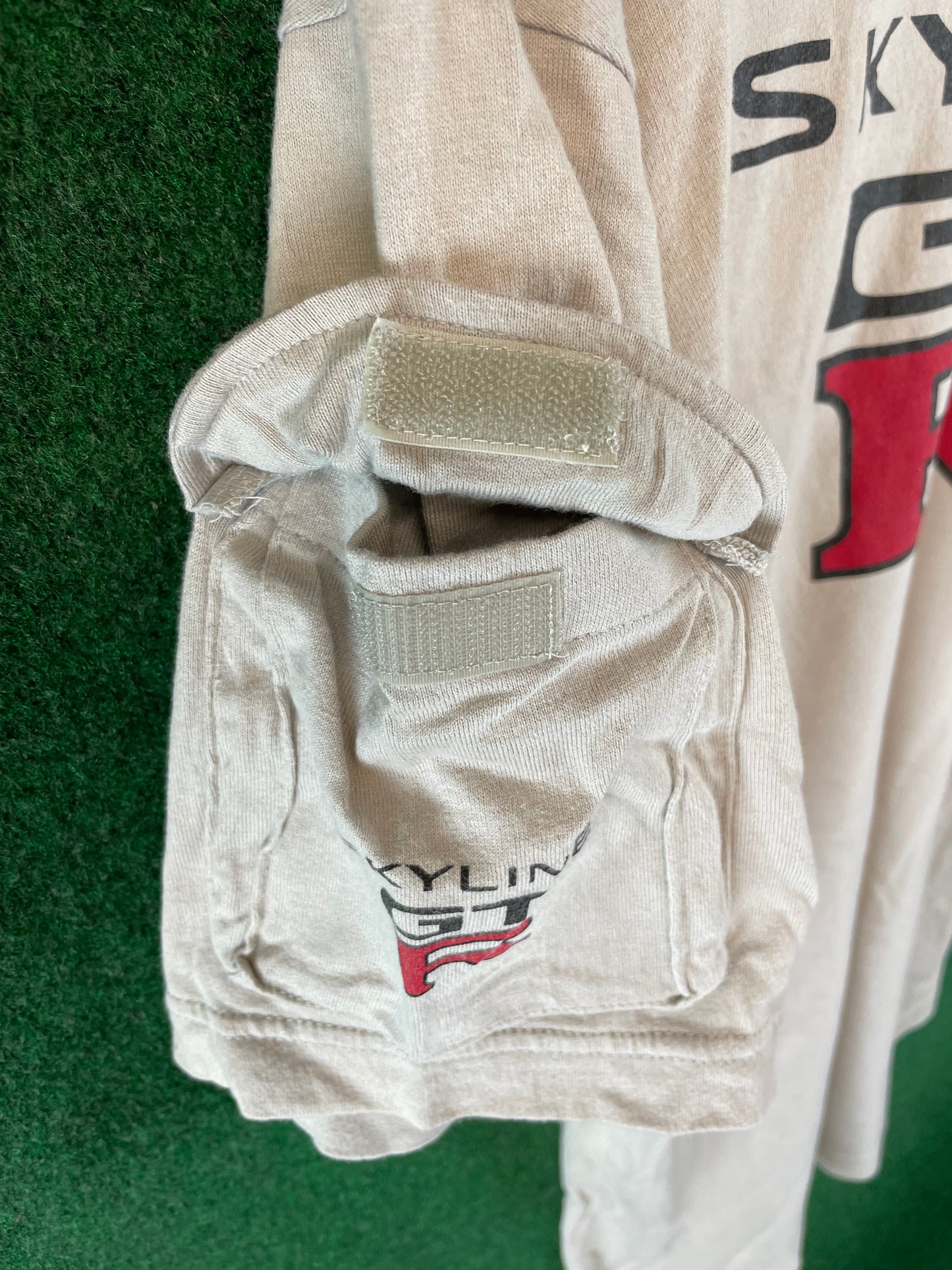 Skyline GT-R - SKYLINE Collection Vintage Grey Sleeve Pocket T-Shirt