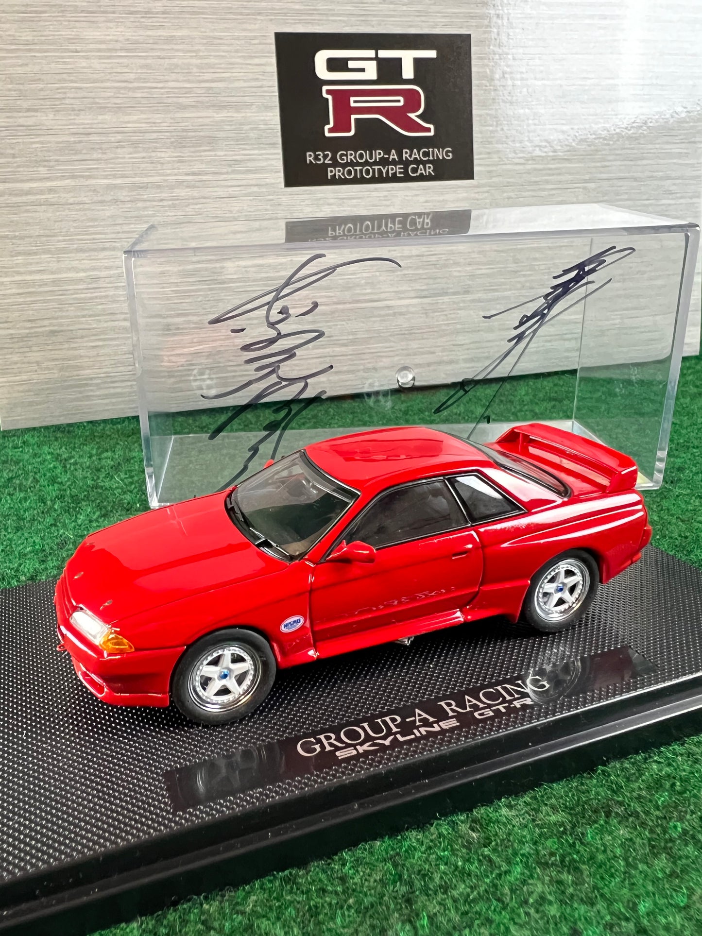 EBBRO - Nissan Skyline R32 GT-R Group A Prototype Limited Edition & Autographed 1/43 Scale Diecast Car