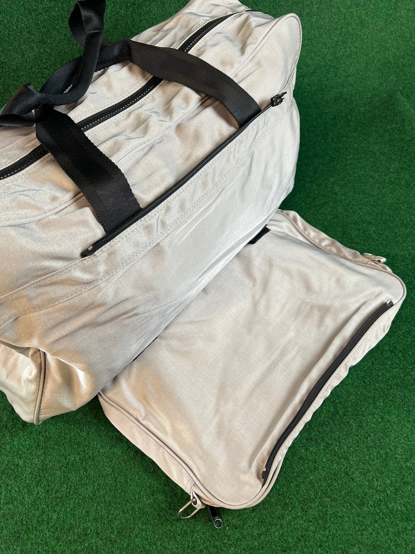 SKYLINE - Nissan Vintage Travel Bag Set R30 R31 Era