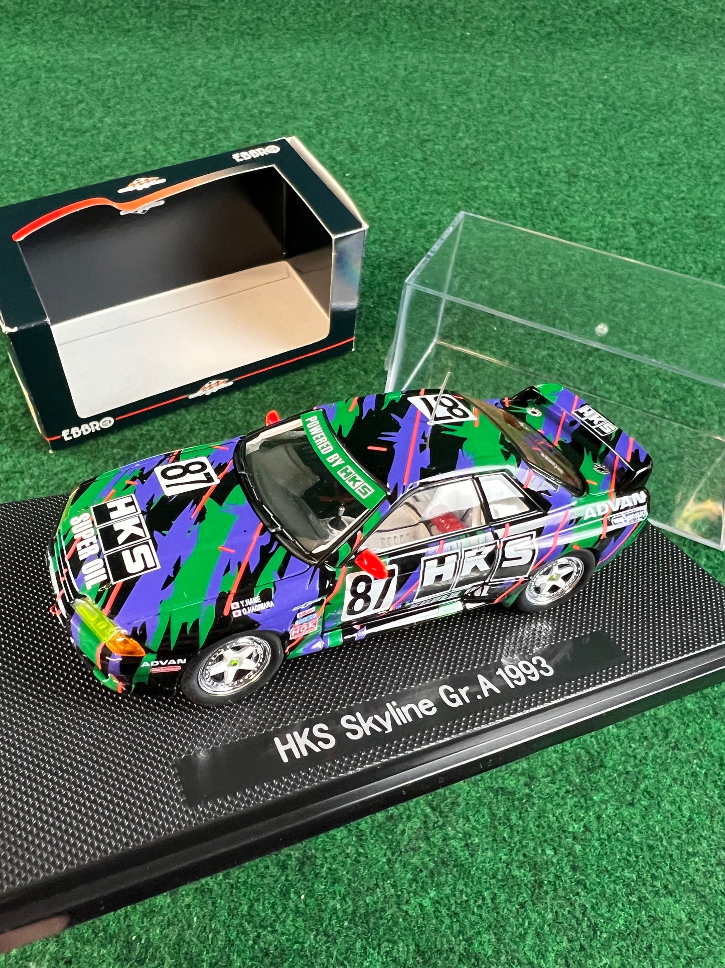 EBBRO Racing Collection - 1993 HKS Nissan Skyline R32 GTR Gr. A 1/43 Scale Diecast