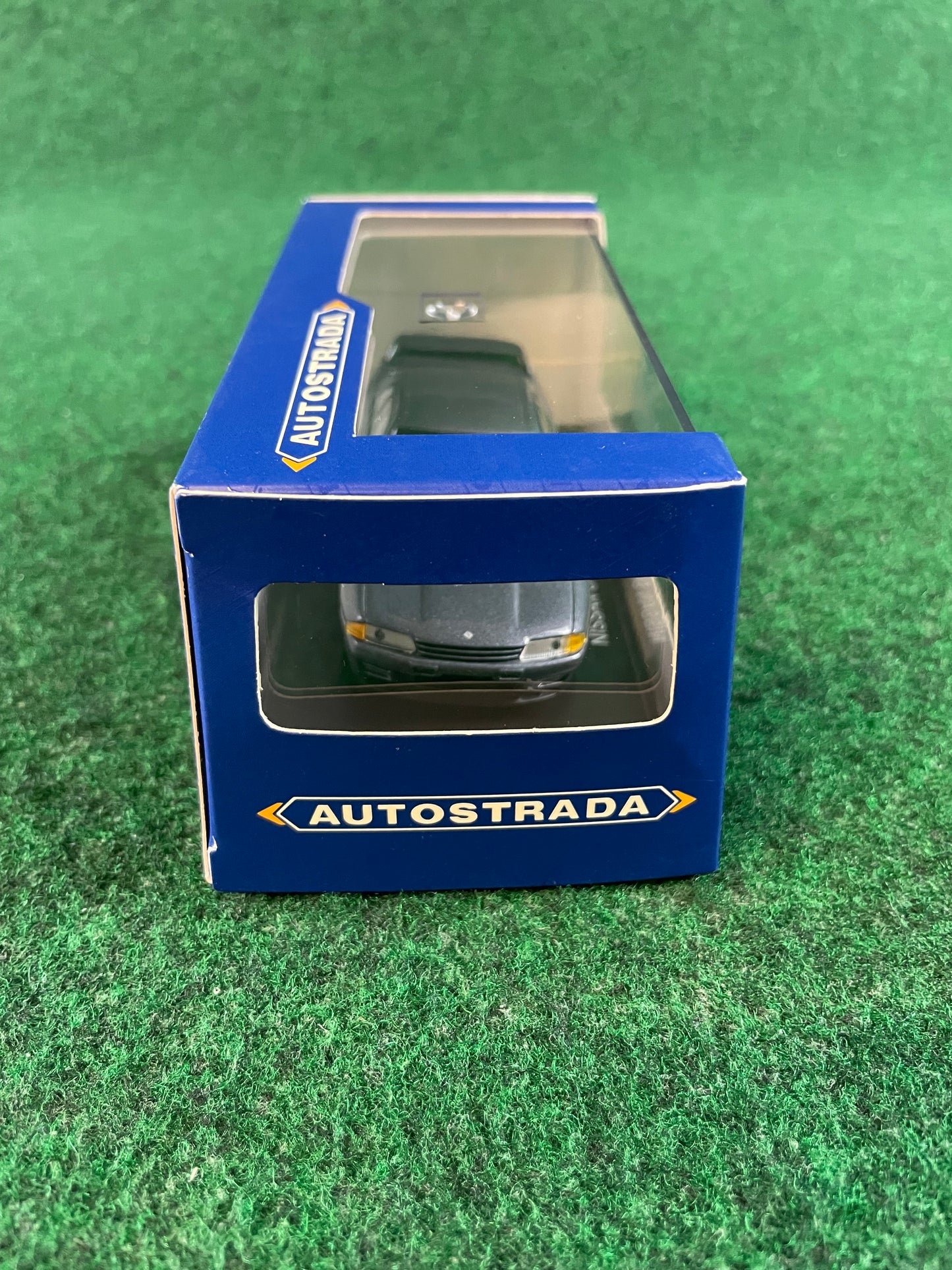 Autostrada - Nissan Skyline R32 GT-R (Gunmetal Gray) 1/43 Scale Diecast