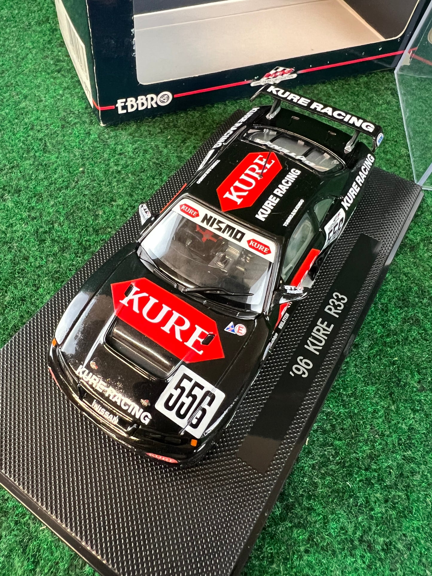 EBBRO Racing Collection - 1996 JGTC KURE 556 Nissan Skyline R33 GTR 1/43 Scale Diecast
