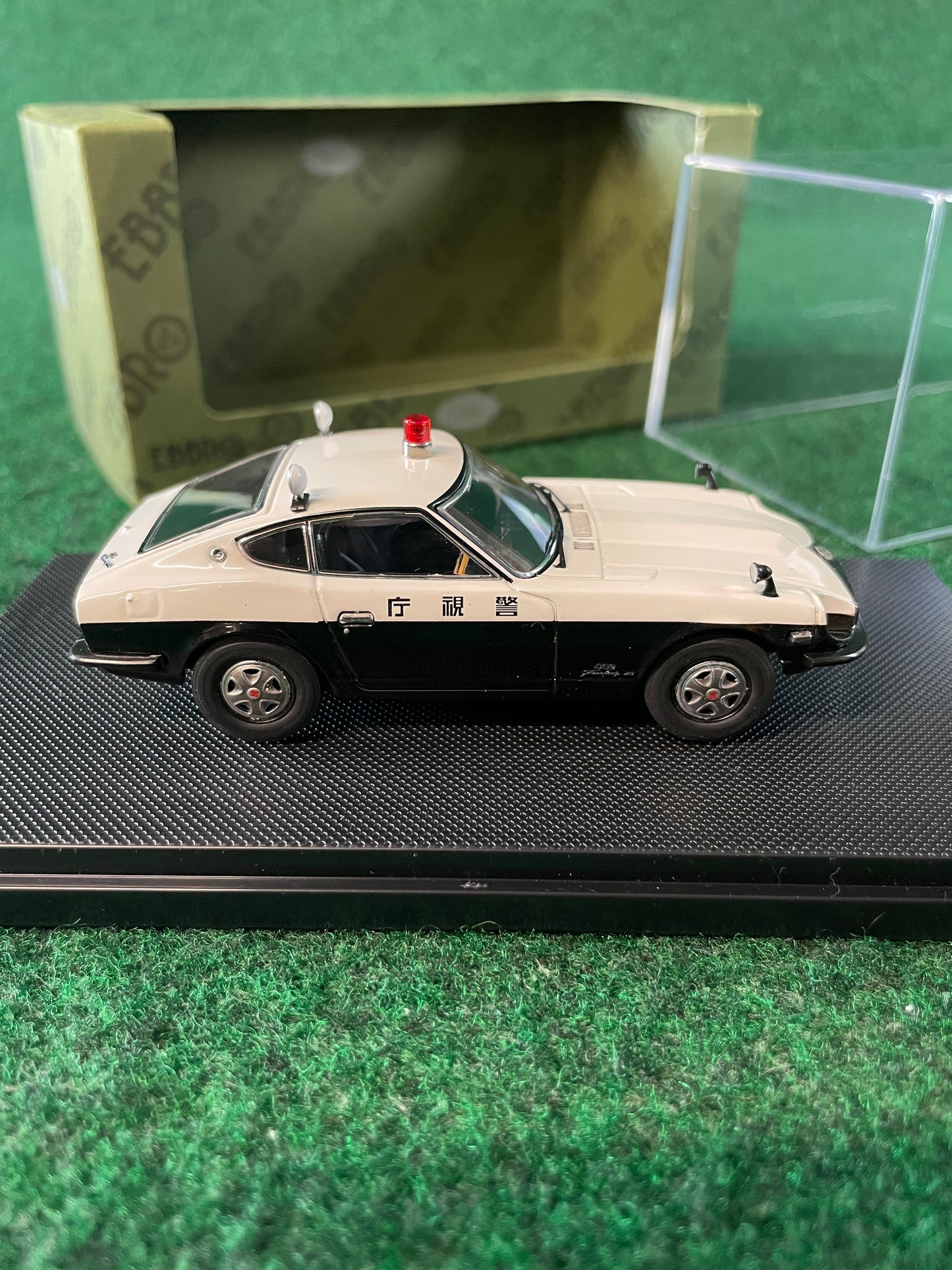 EBBRO Oldies - 1969 Nissan Fairlady Z Highway Patrol Car 1/43 Scale Diecast