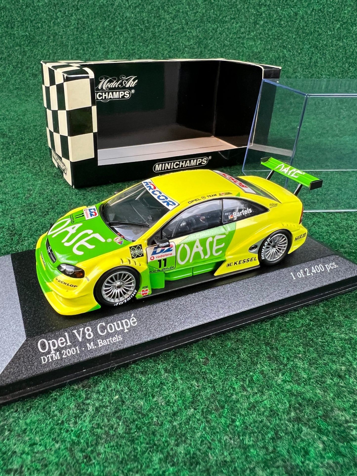 Minichamps - Opel V8 Coupe DTM 2001 Racecar 1/43 Scale Diecast