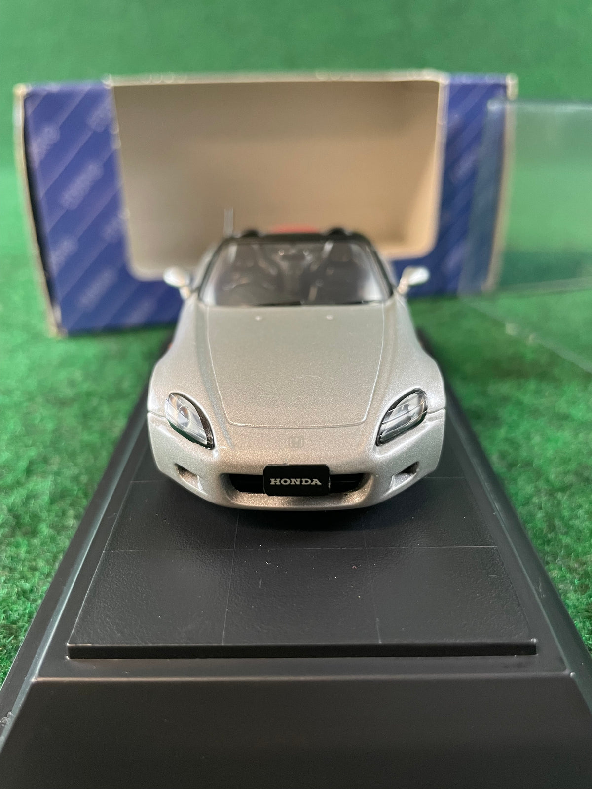 EBBRO 1999 Honda S2000 (Silverstone Silver) 1/43 Scale Diecast
