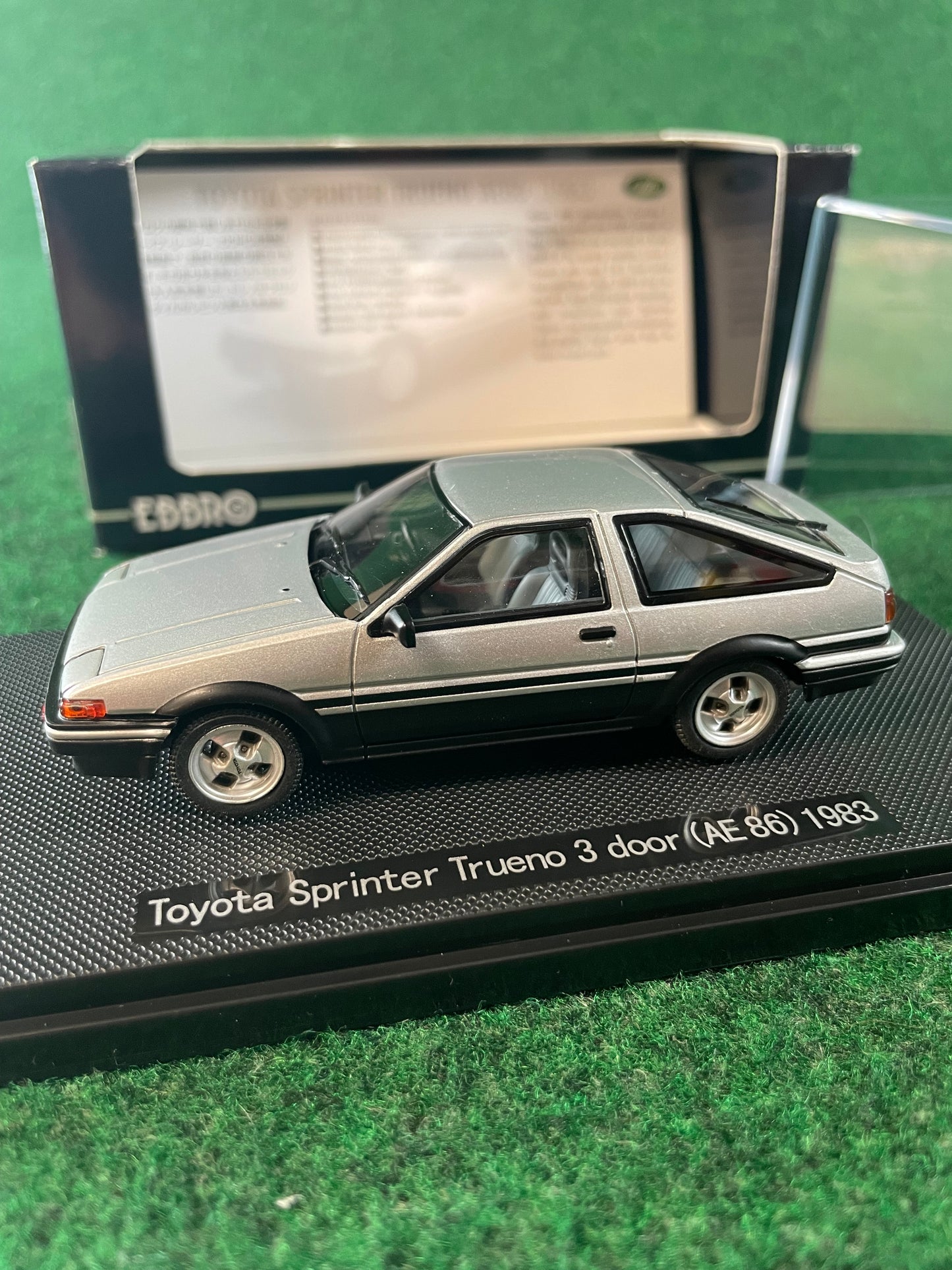 EBBRO Oldies: 1983 Toyota Sprinter Trueno AE86 3 Door - Silver 1/43 Scale Diecast