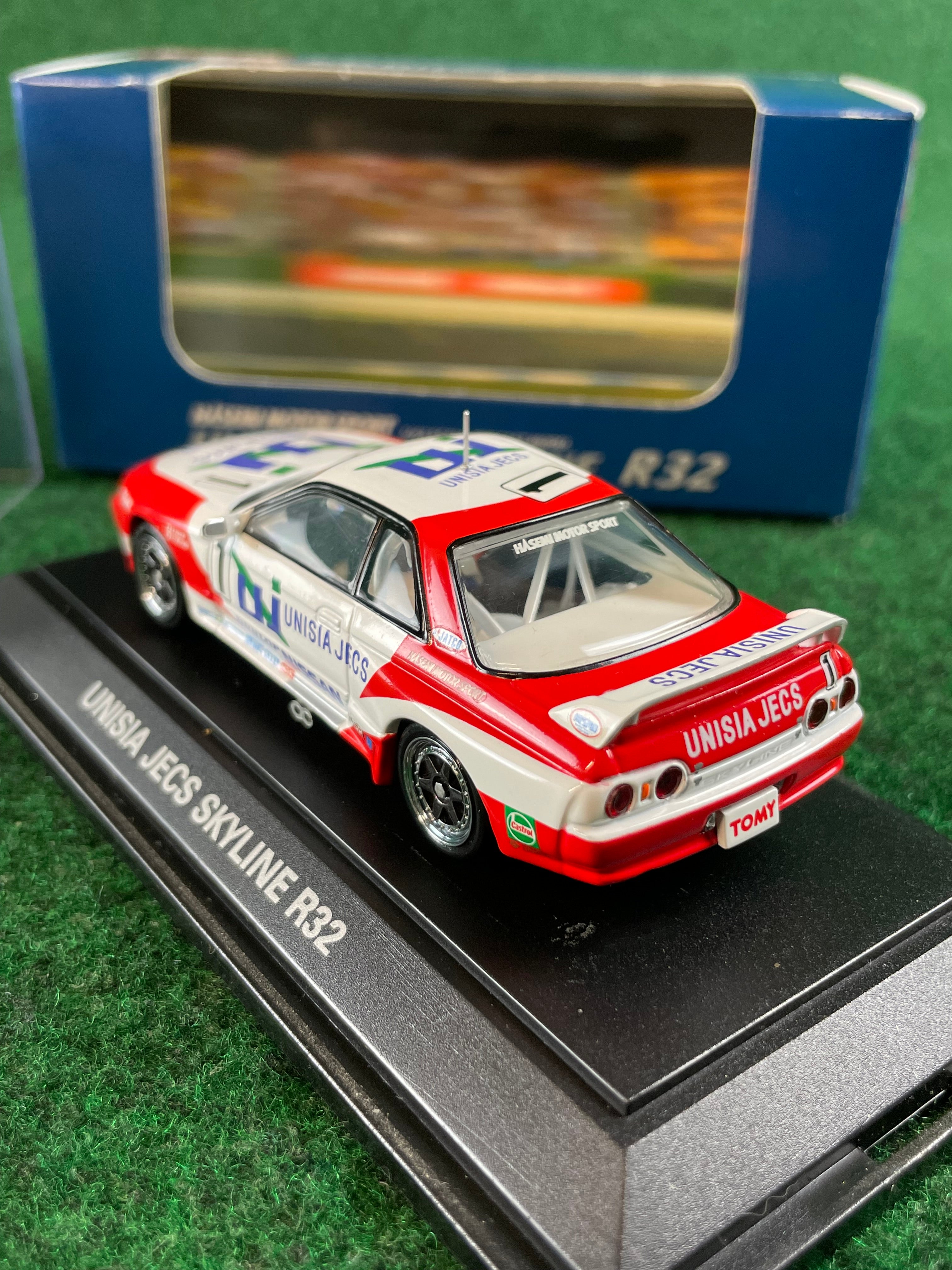 EBBRO Tomy - Hasemi Motor Sport Unisia JECS Group A Nissan Skyline