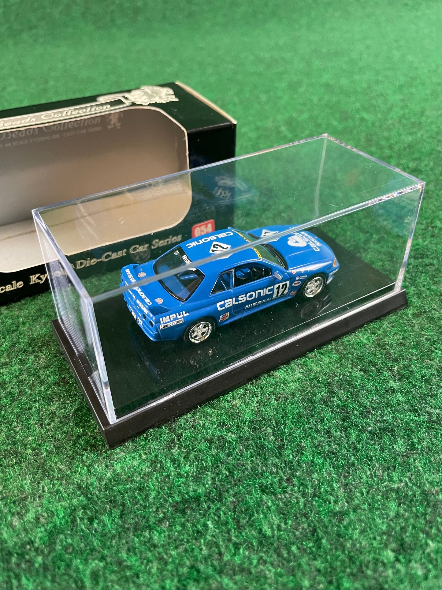 KYOSHO - Beads Collection 1990 & 1991 Calsonic IMPUL Nissan Skyline R32 GT-R 1/64 Scale Diecast Set