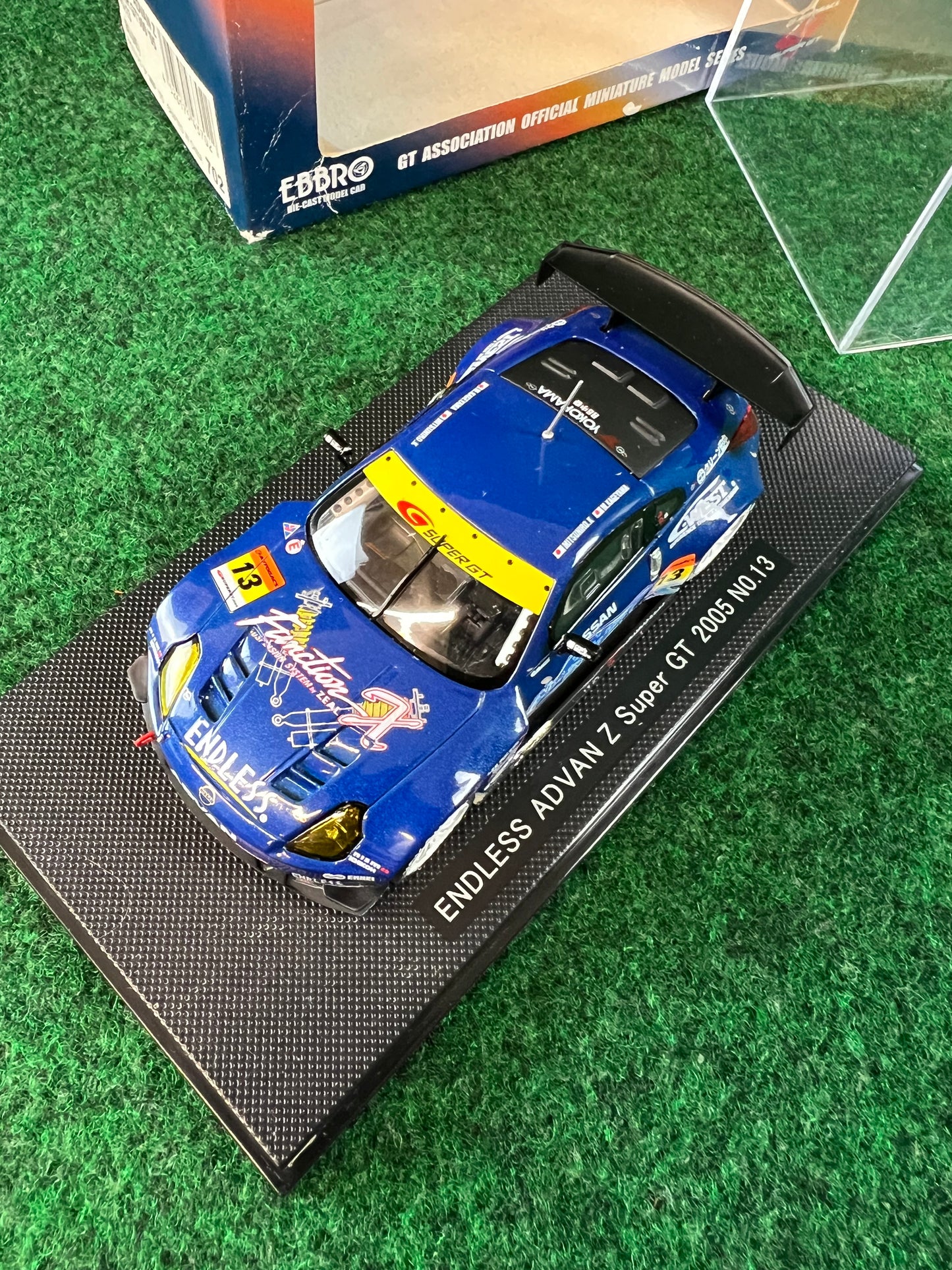 EBBRO SuperGT Endless Advan 2005 Nissan Fairlady Z 1/43 Scale Diecast