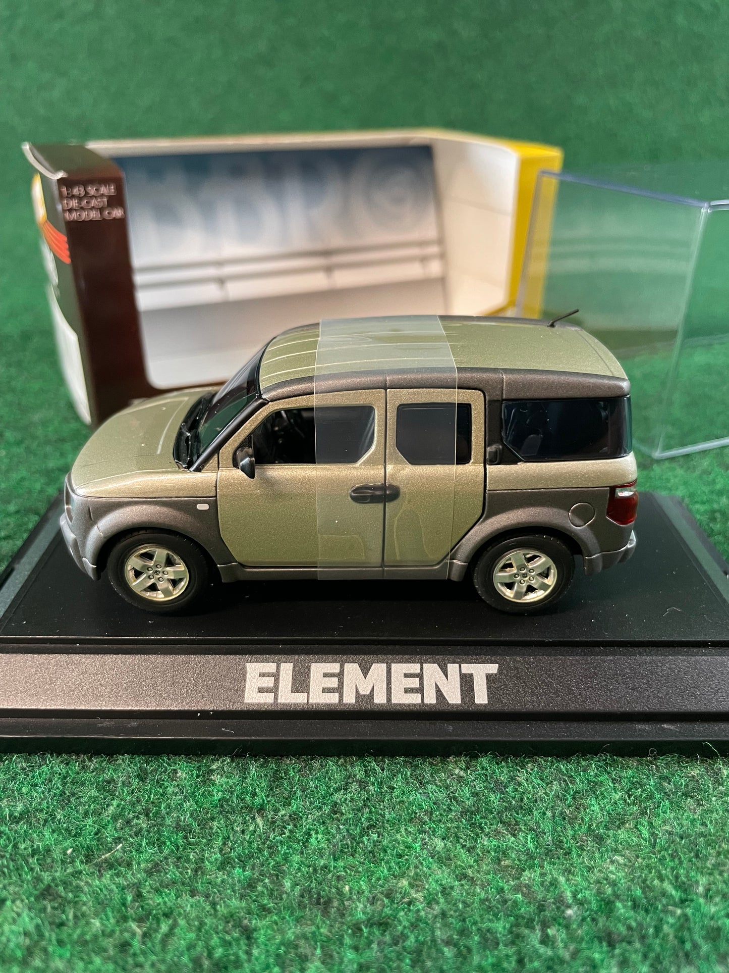 EBBRO HOT - Honda Element SHORELINE BAGE METALLIC 1/43 Scale Diecast