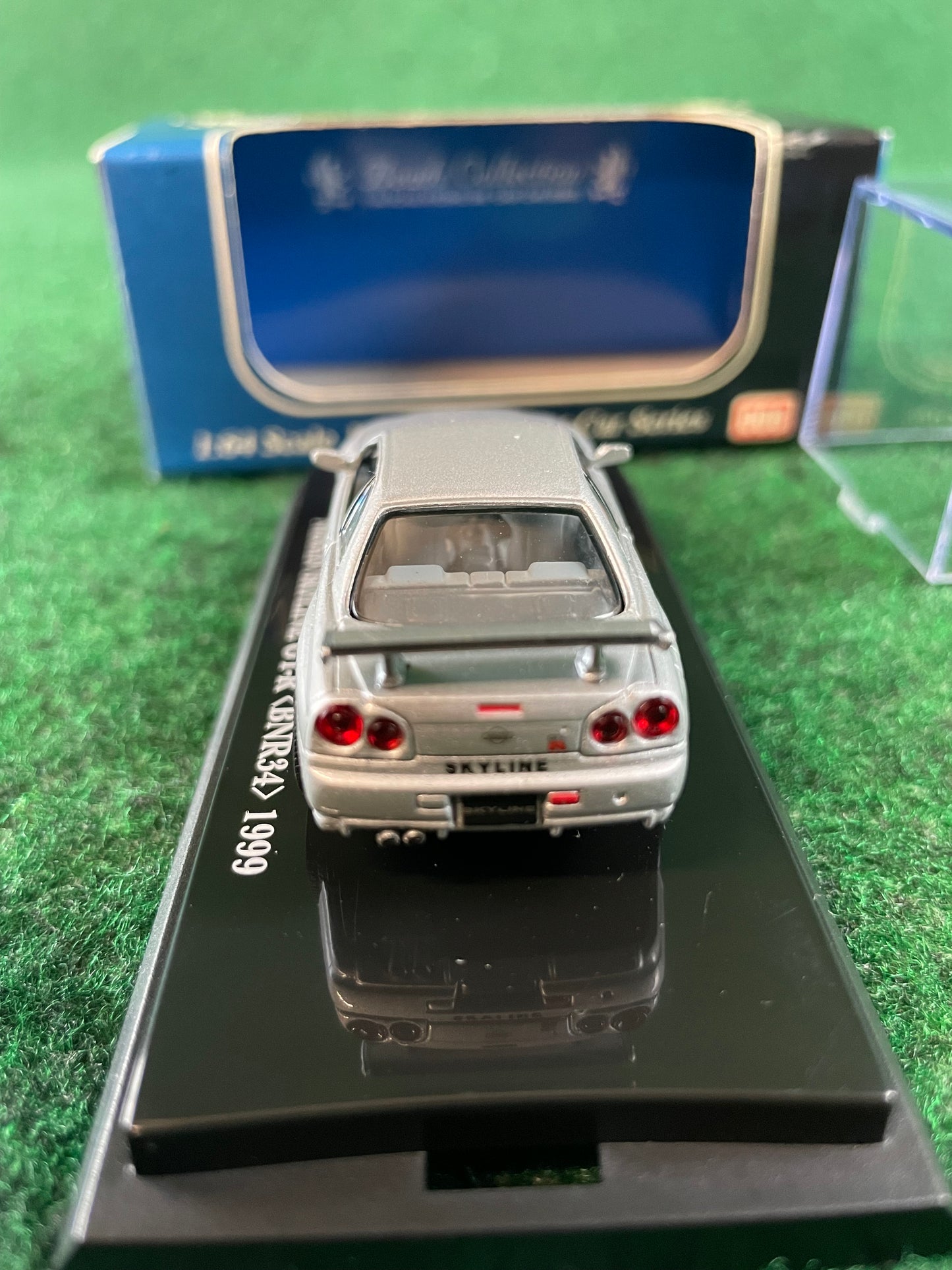 KYOSHO - Beads Collection Silver 1999 Nissan Skyline R34 GT-R 1/64 Scale Diecast