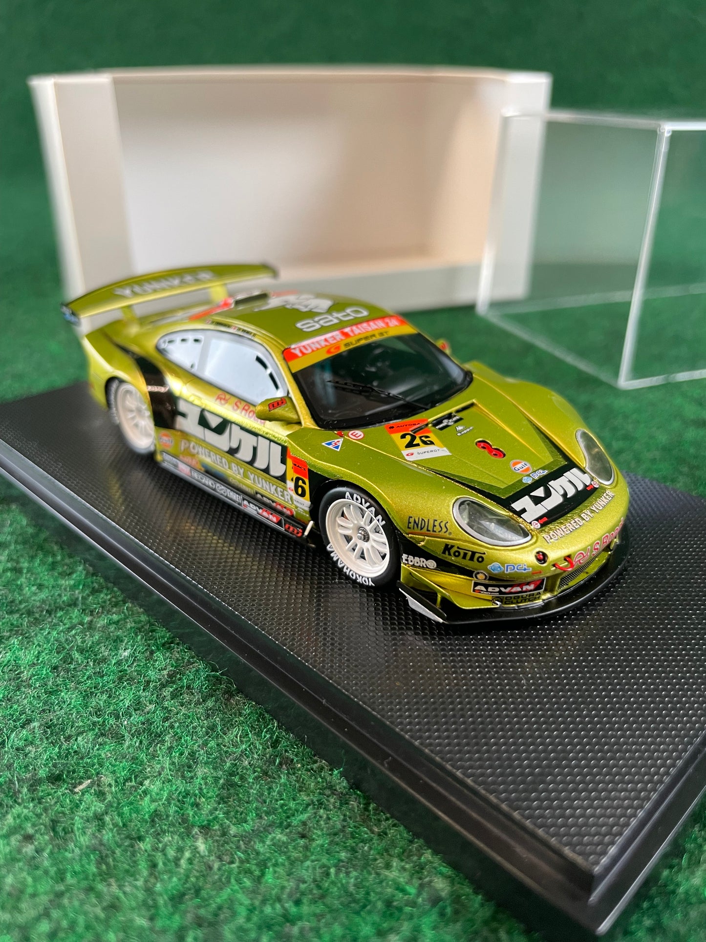 EBBRO Yunker Taisan SuperGT 2008 Porsche 911 GT3R 1/43 Scale Diecast