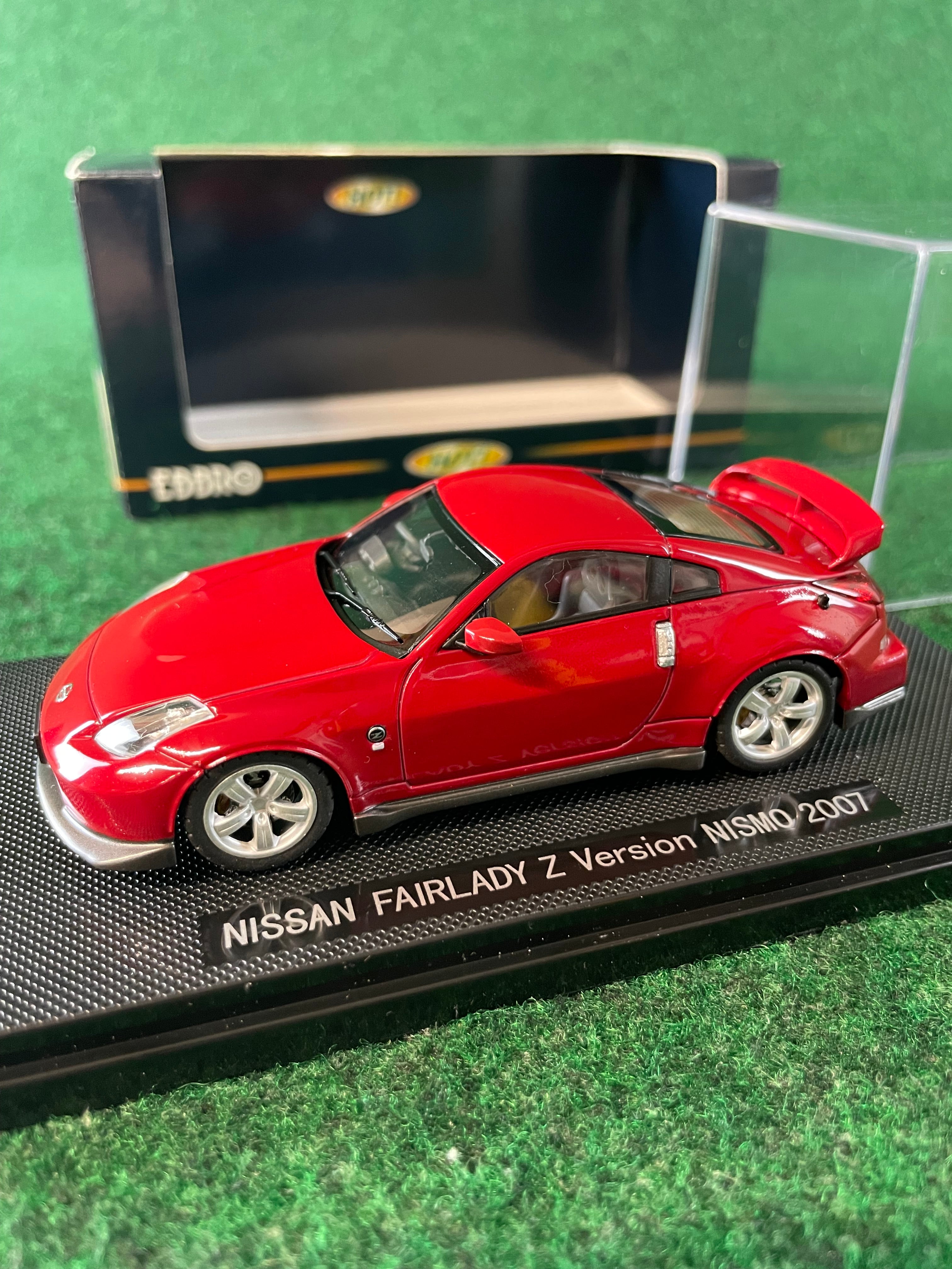 エブロ1/43 日産フェアレディZ(Z33)バージョンニスモ2007レッド EBBRO - 2007 Nissan Fairlady Z NISMO Red 1/43 Scale Diecast