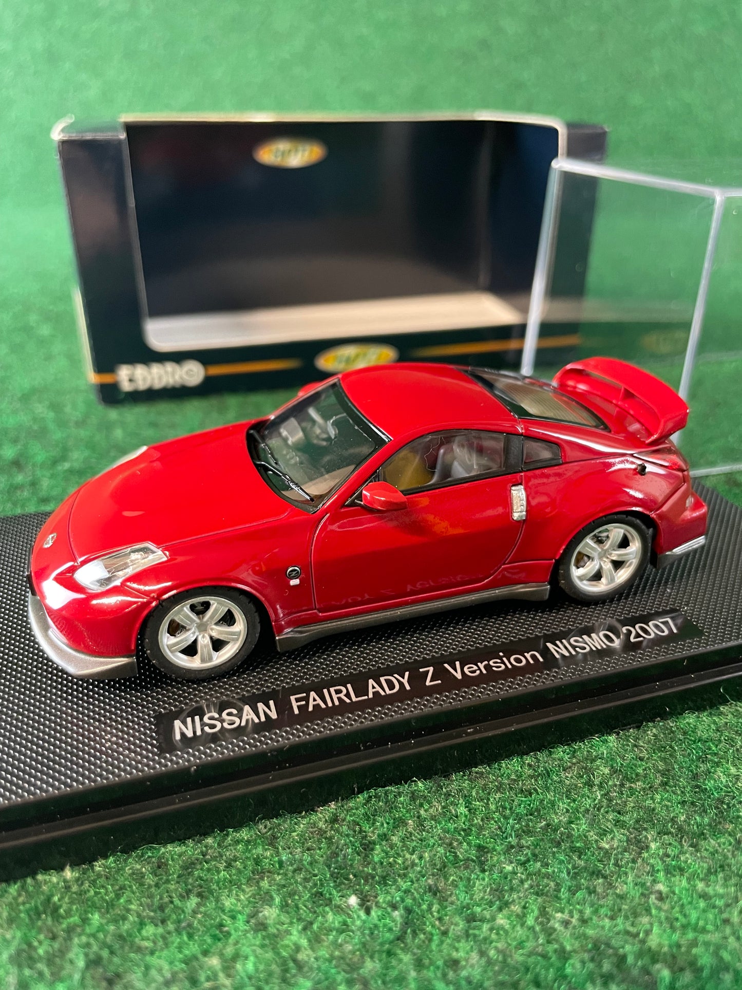 EBBRO - 2007 Nissan Fairlady Z NISMO Red 1/43 Scale Diecast