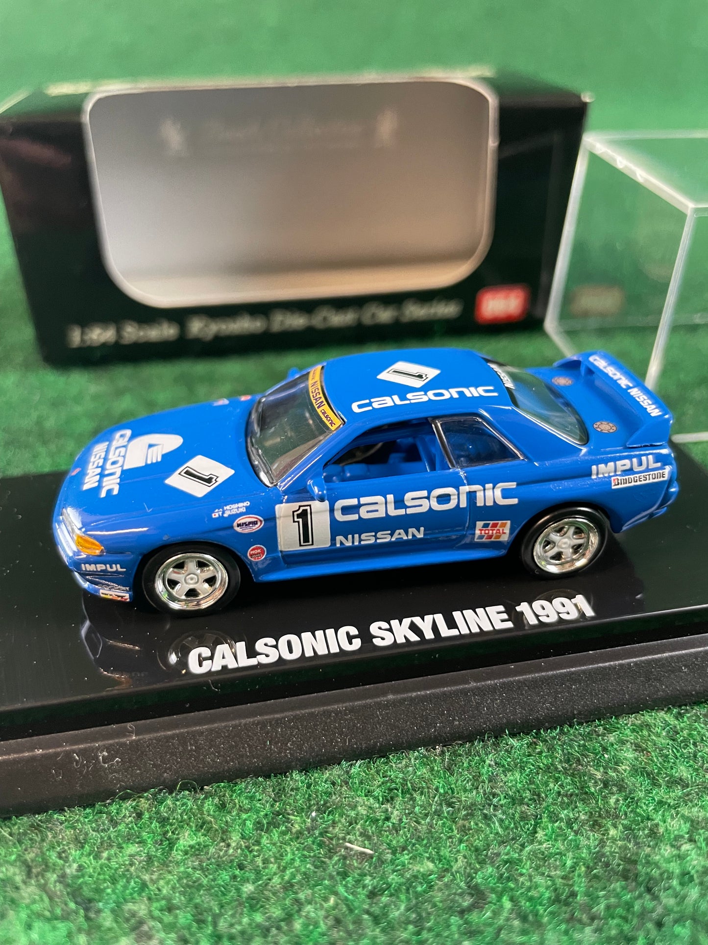 KYOSHO - Beads Collection 1990 & 1991 Calsonic IMPUL Nissan Skyline R32 GT-R 1/64 Scale Diecast Set