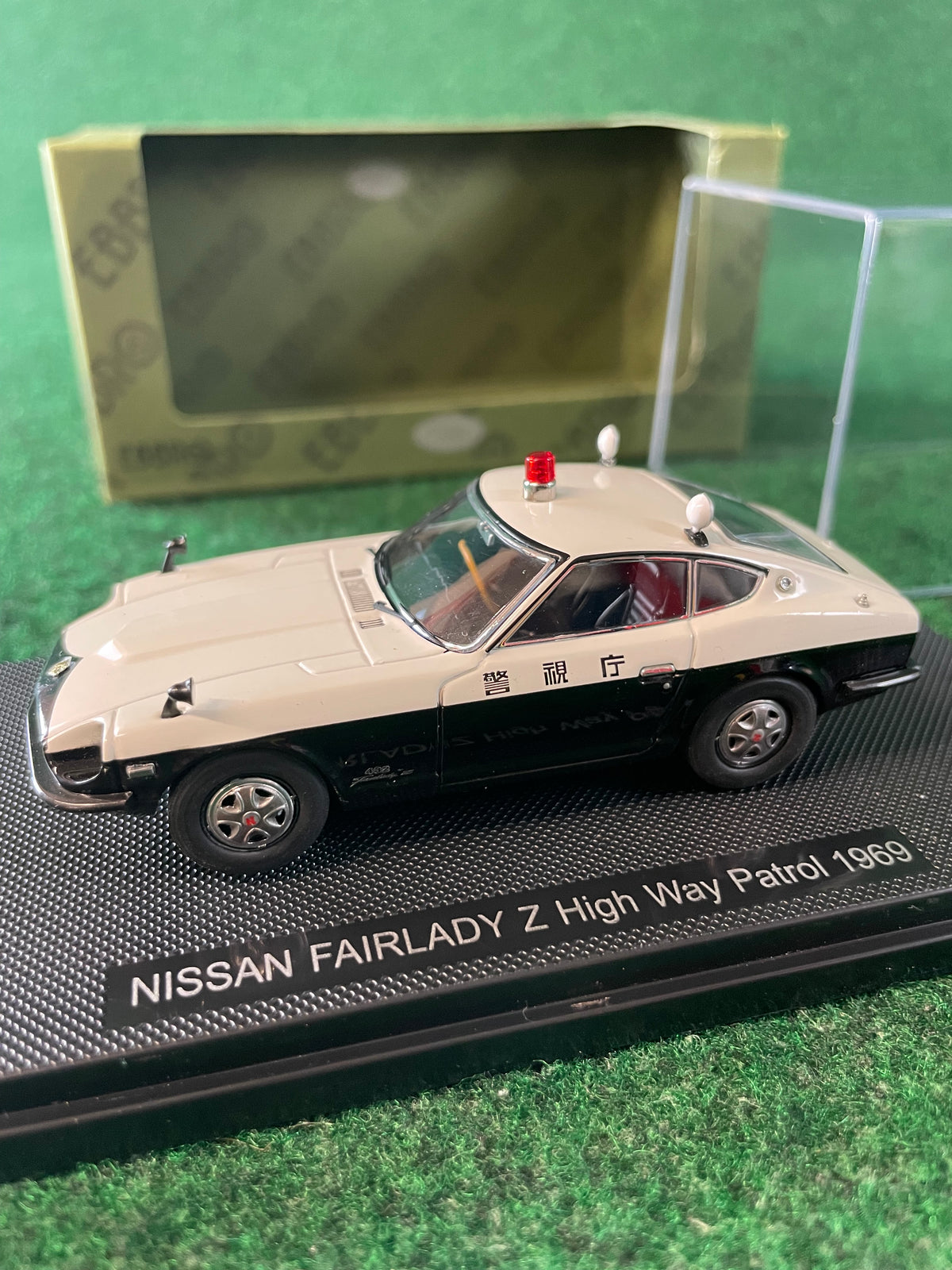 EBBRO Oldies - 1969 Nissan Fairlady Z Highway Patrol Car 1/43 Scale Diecast