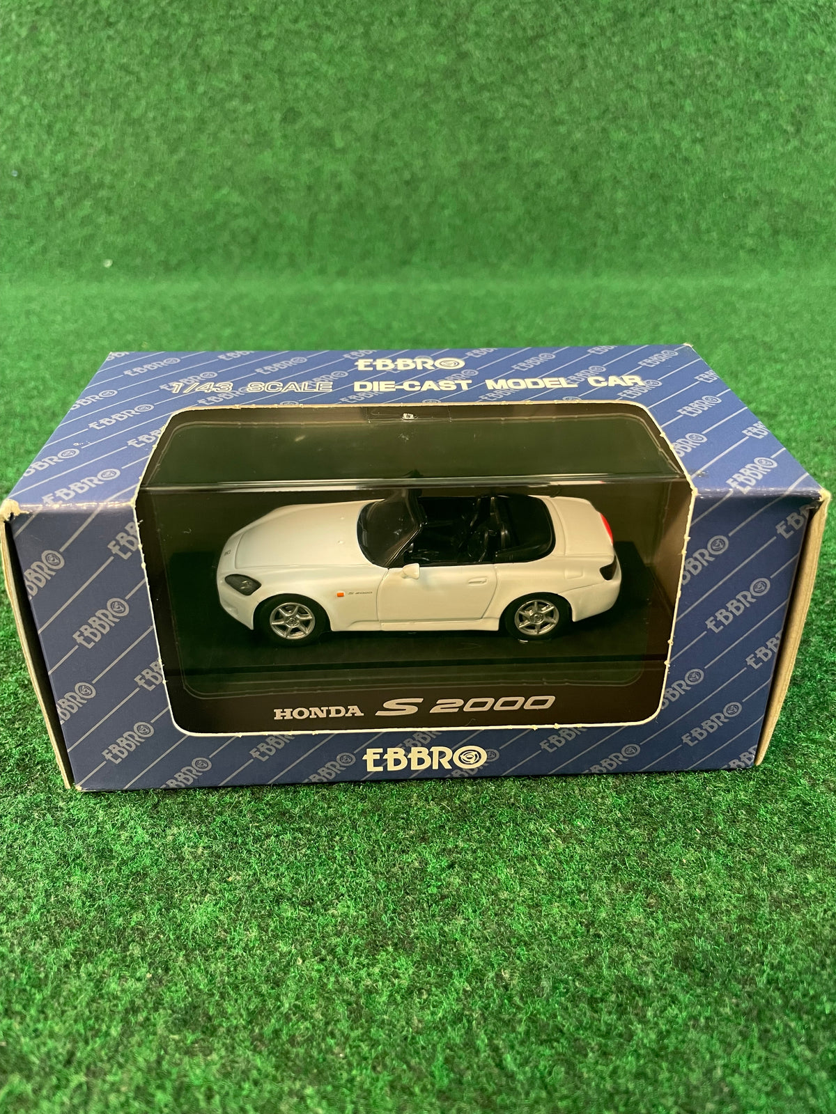 EBBRO 1999 Honda S2000 (Grand Prix White) 1/43 Scale Diecast