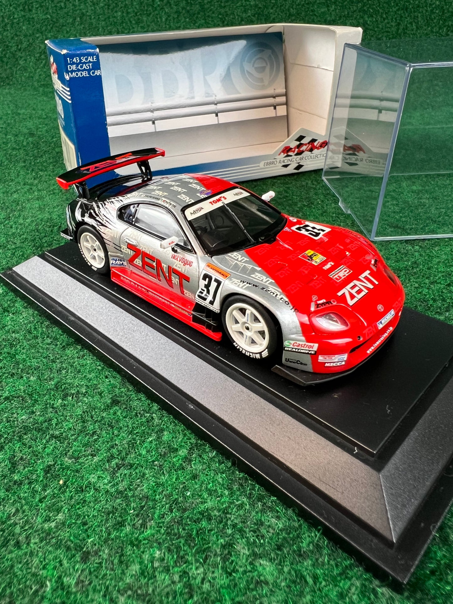 EBBRO - 2002 Zent Tom's Toyota Supra #37 1/43 Scale Diecast
