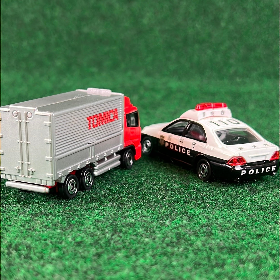 TOMICA Cargo Delivery Van and Toyota Crown Japanese Police Toy Car Set