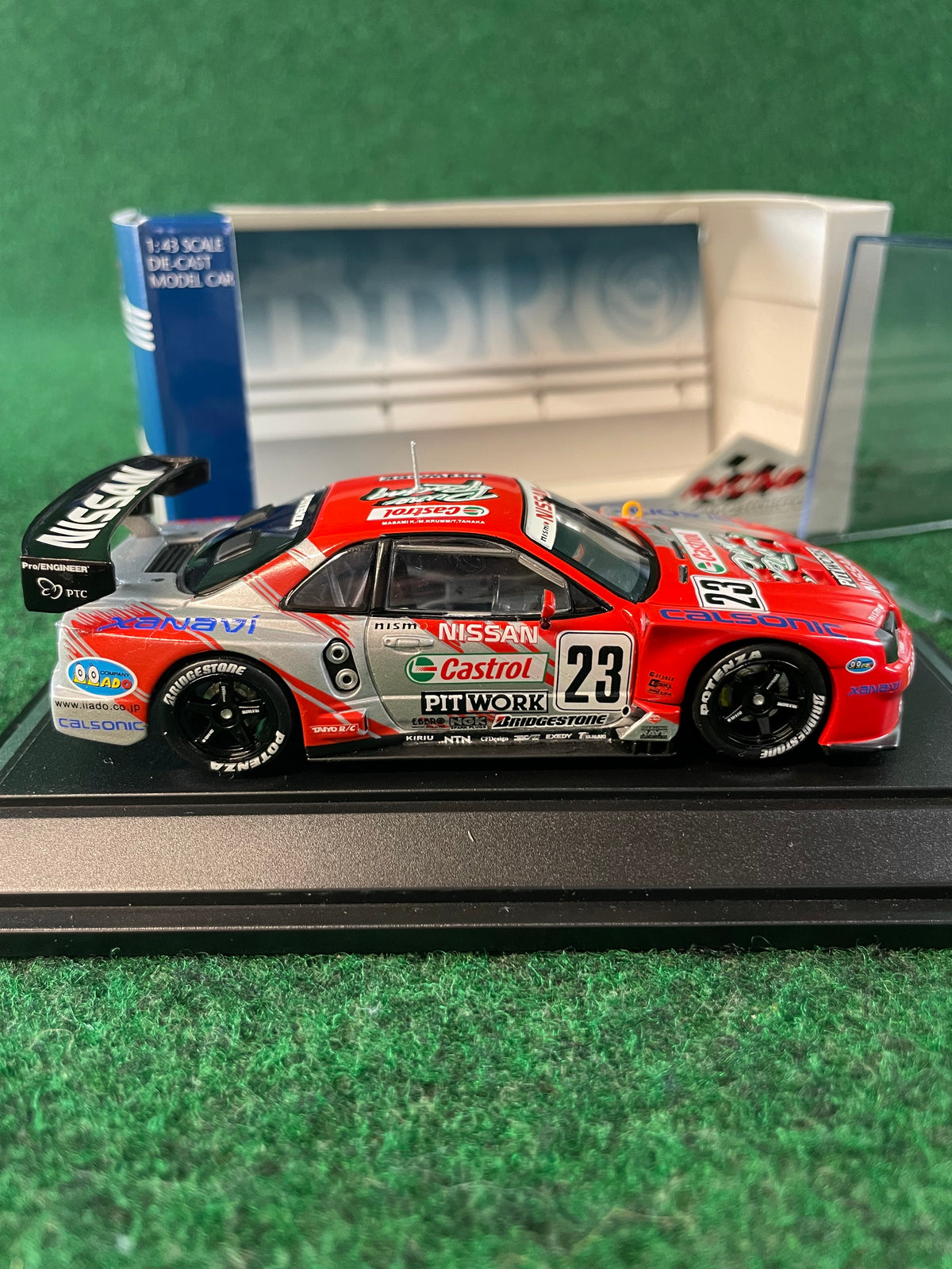EBBRO Racing Car Collection - 2002 Castrol Pitwork Nissan Skyline R34 GT-R Suzuka 1000km 1/43 Scale Diecast