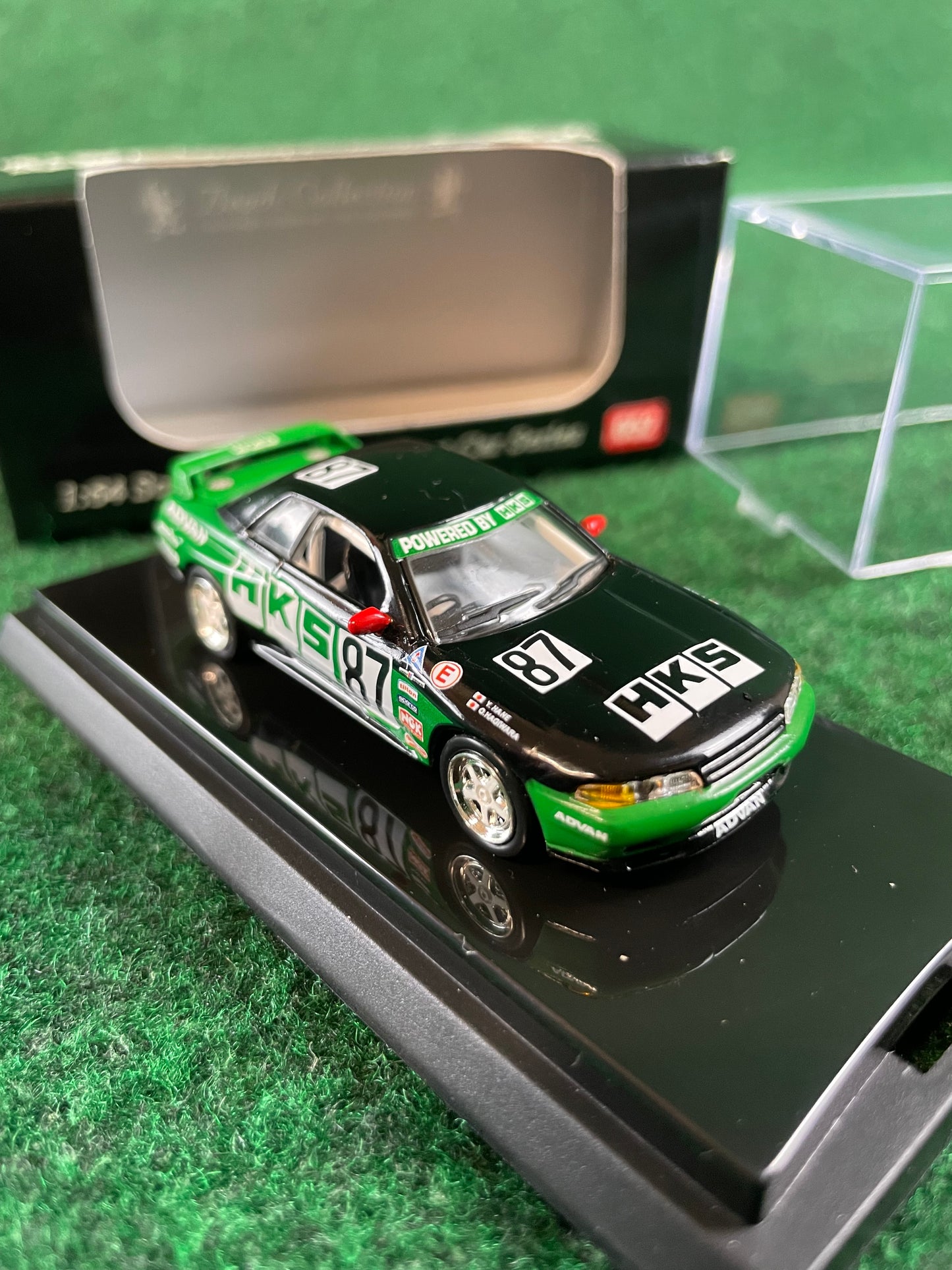 KYOSHO - Beads Collection 1992 & 1993 HKS Nissan Skyline R32 GT-R 1/64 Scale Diecast Set