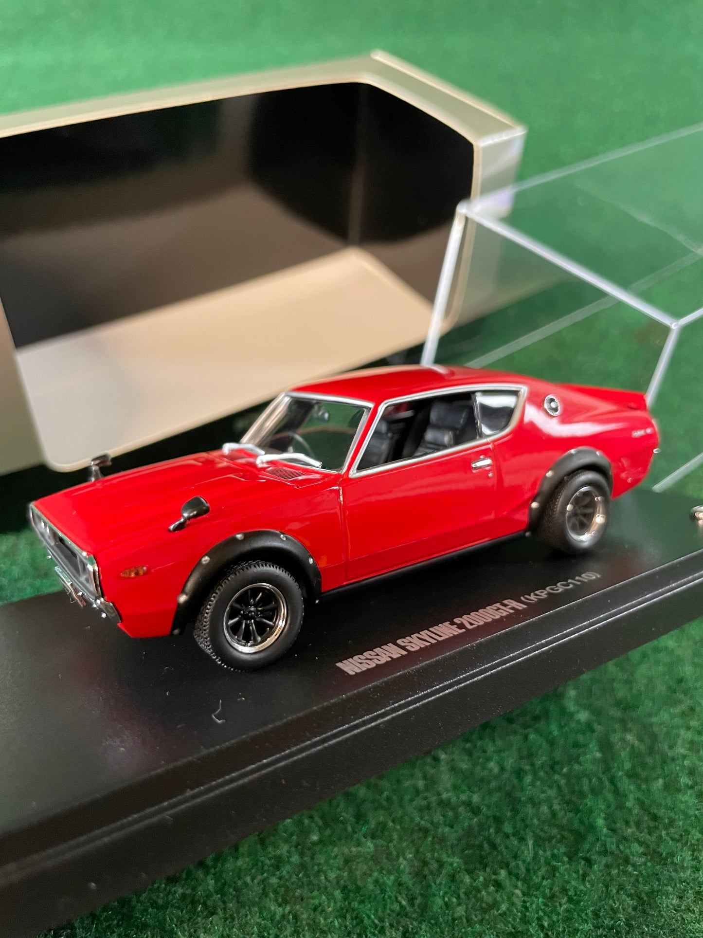 KYOSHO - Nissan Skyline Ken Mary GT-R KPGC110 Wide Wheel Version (Red) 1/43 Scale Diecast