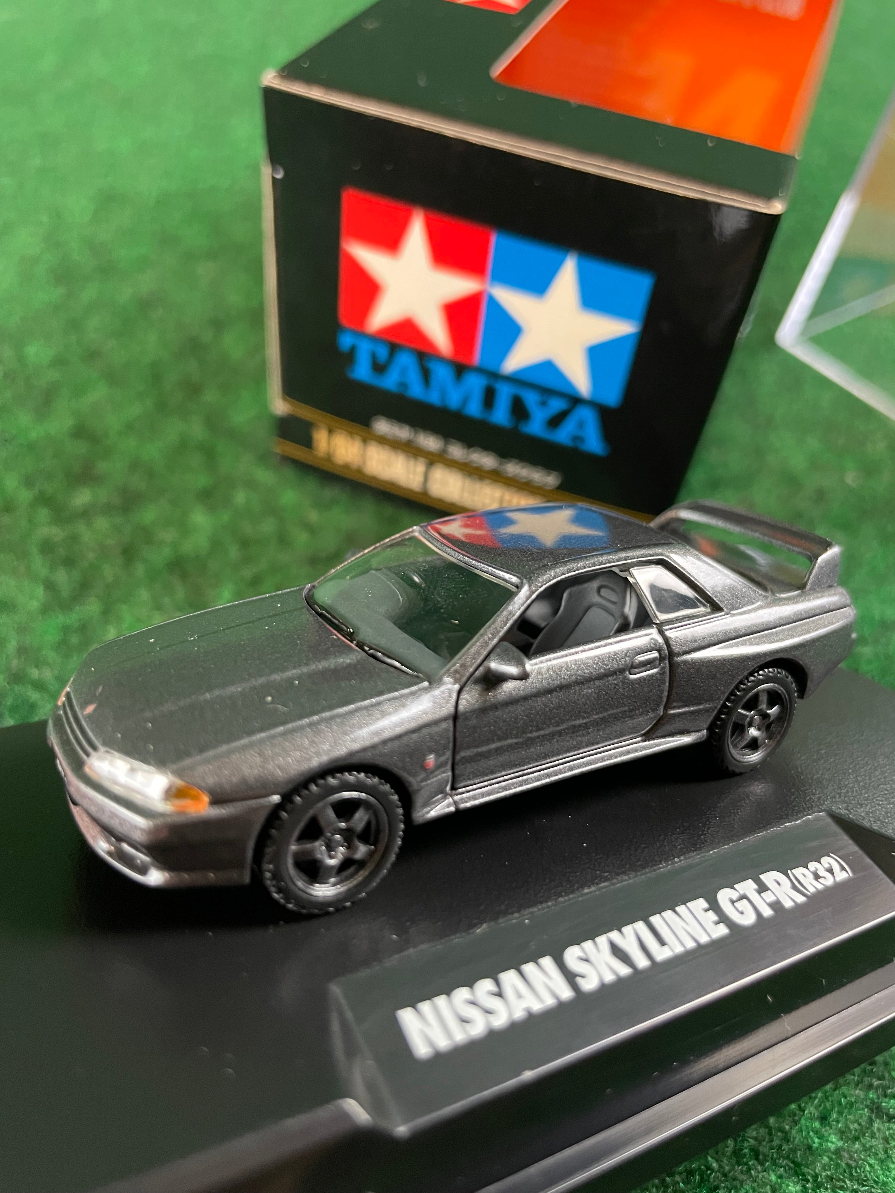 TAMIYA - Collector's Club Nissan Skyline R32 GT-R 1/64 Scale