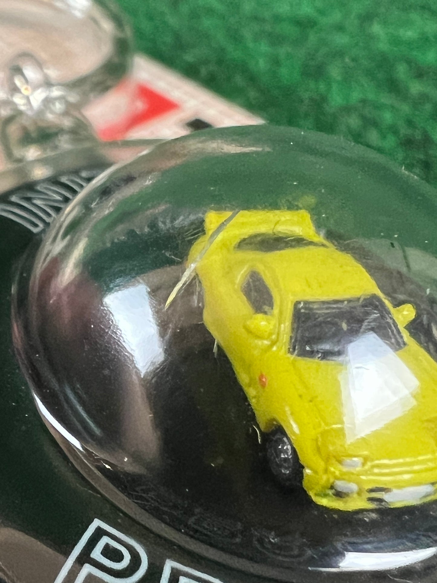 Initial D - Red Suns Mazda RX7 FD Bubble Car and Tire Keychain