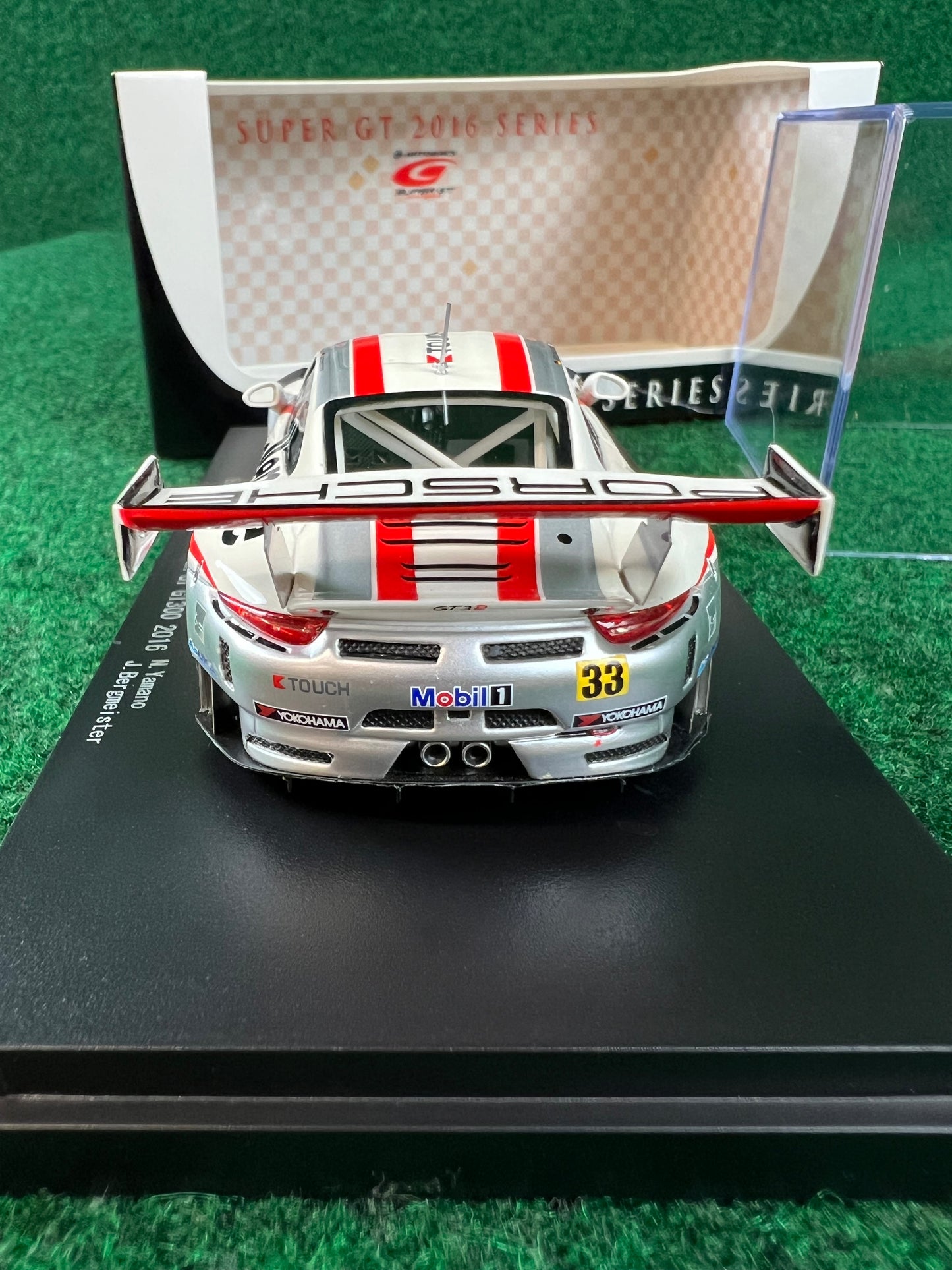 EBBRO - SUPER GT 2016 Excellence Porsche 911 GT300 No. 33 1/43 Scale Diecast